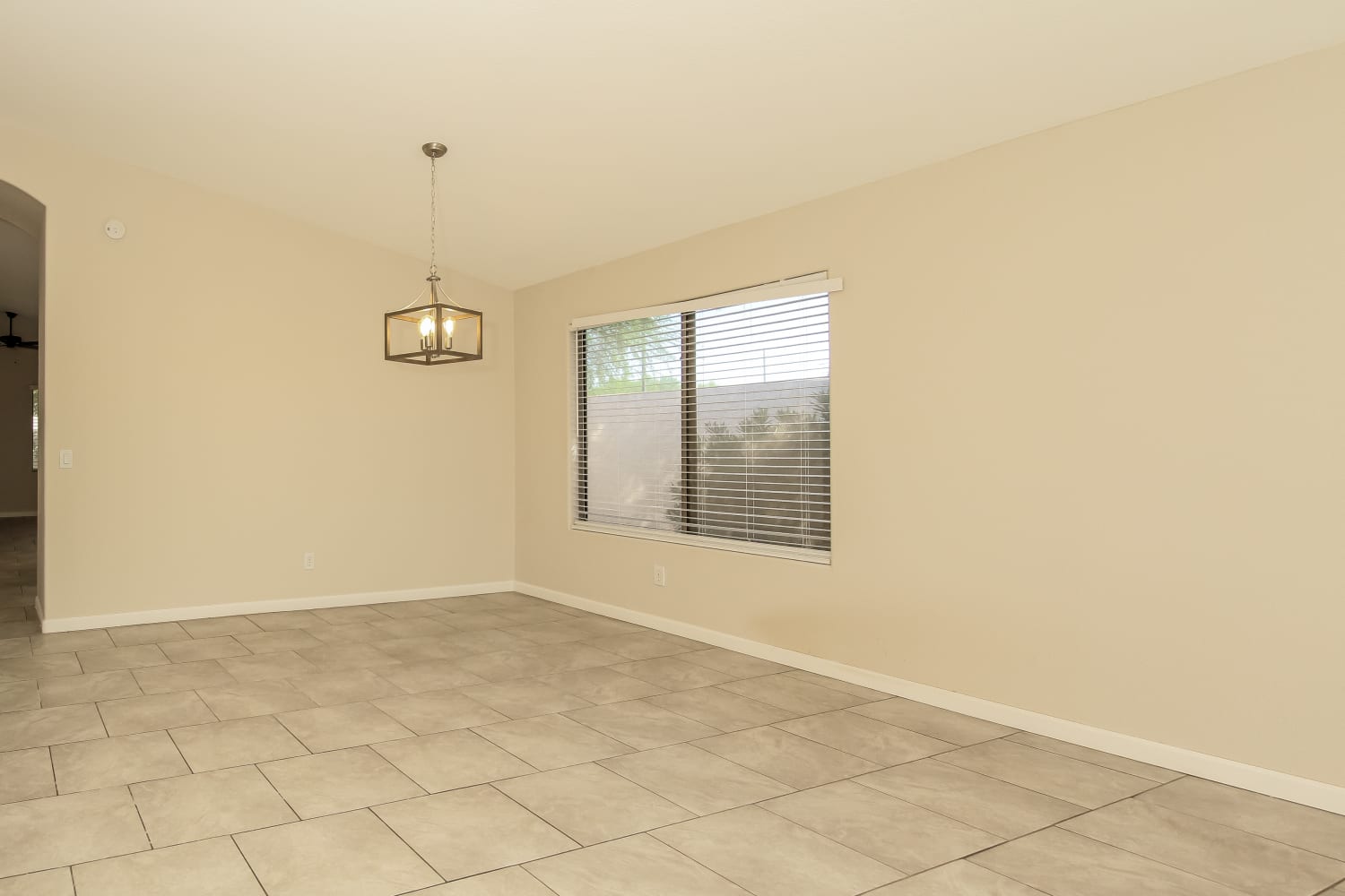 375 North 167th Dr photo 4