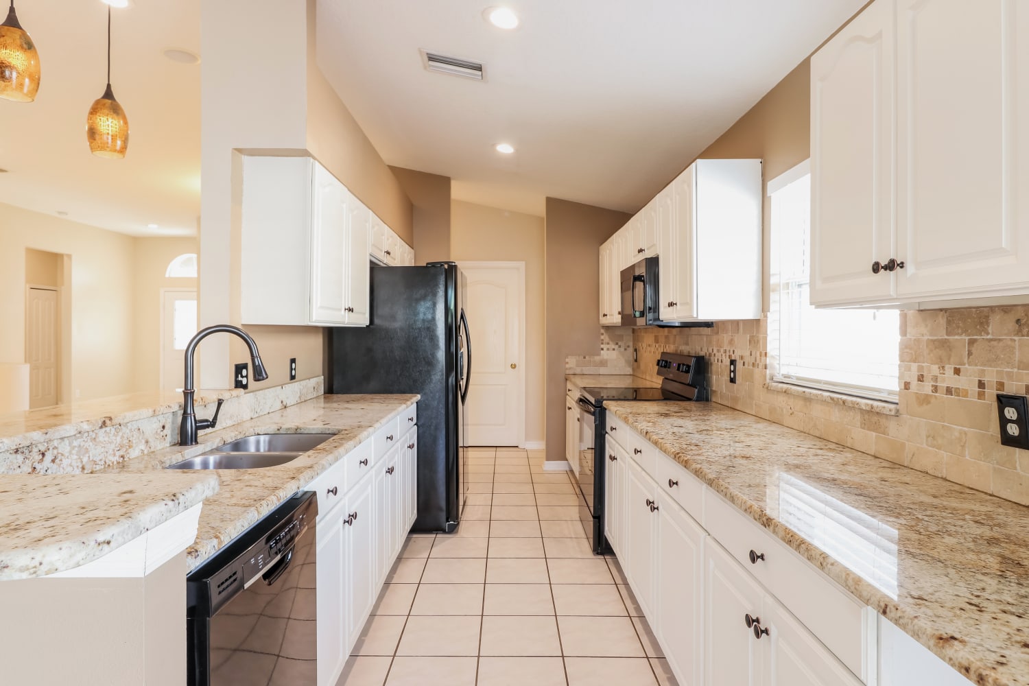 1022 Torreya Way photo 5