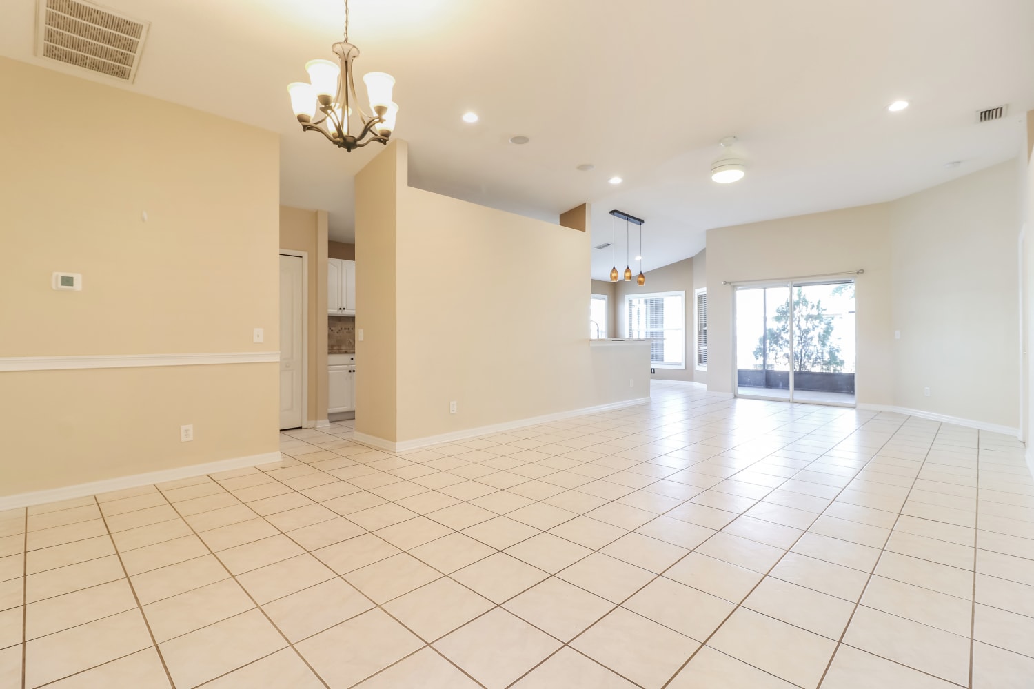 1022 Torreya Way photo 3