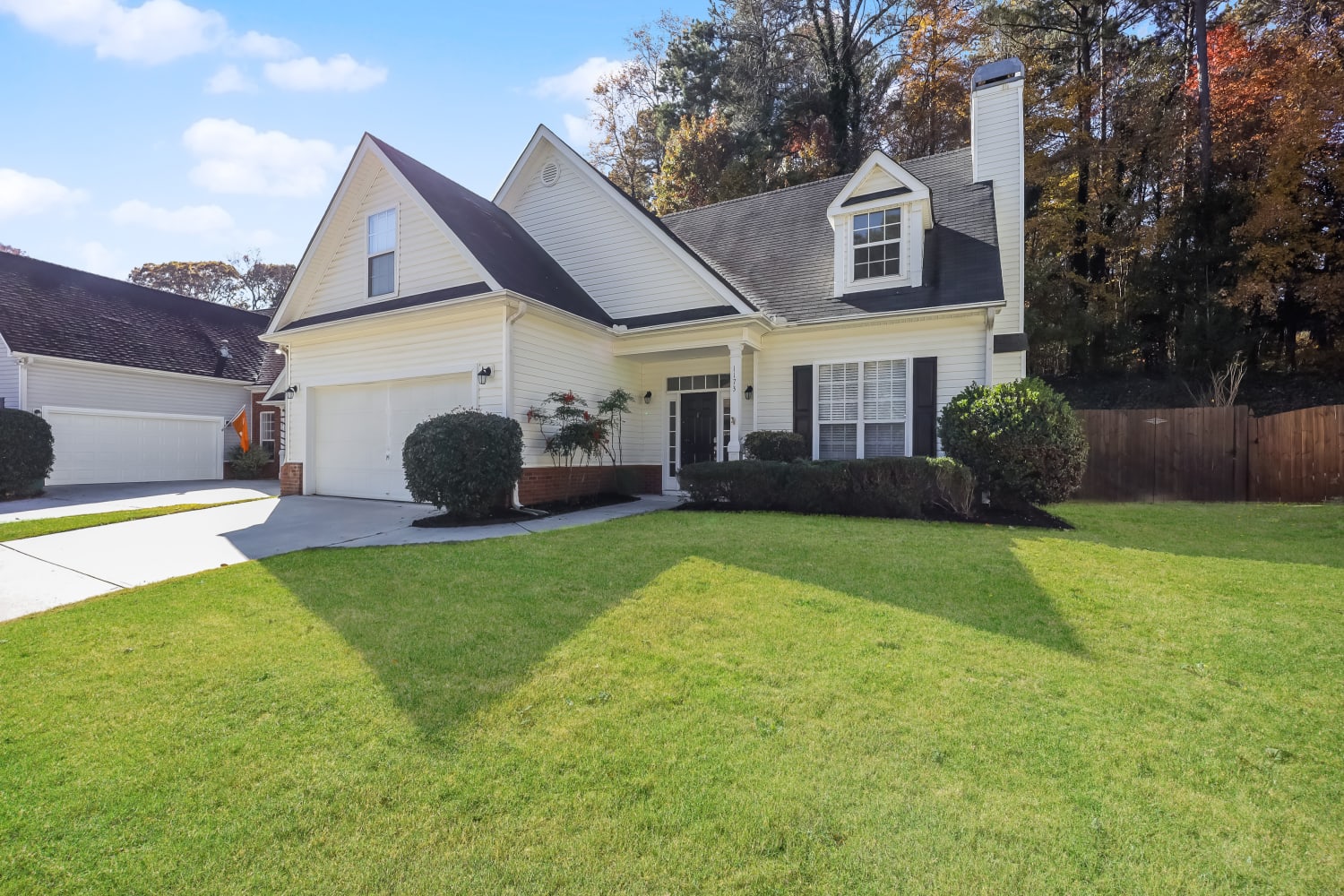 1173 Rhyne Chase SE photo 2