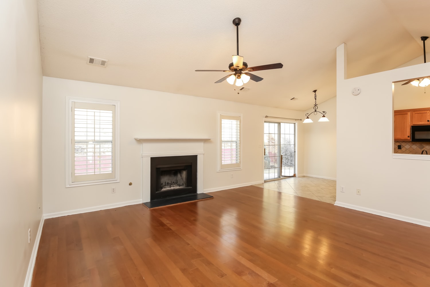 5700 River Ridge Ln photo 4