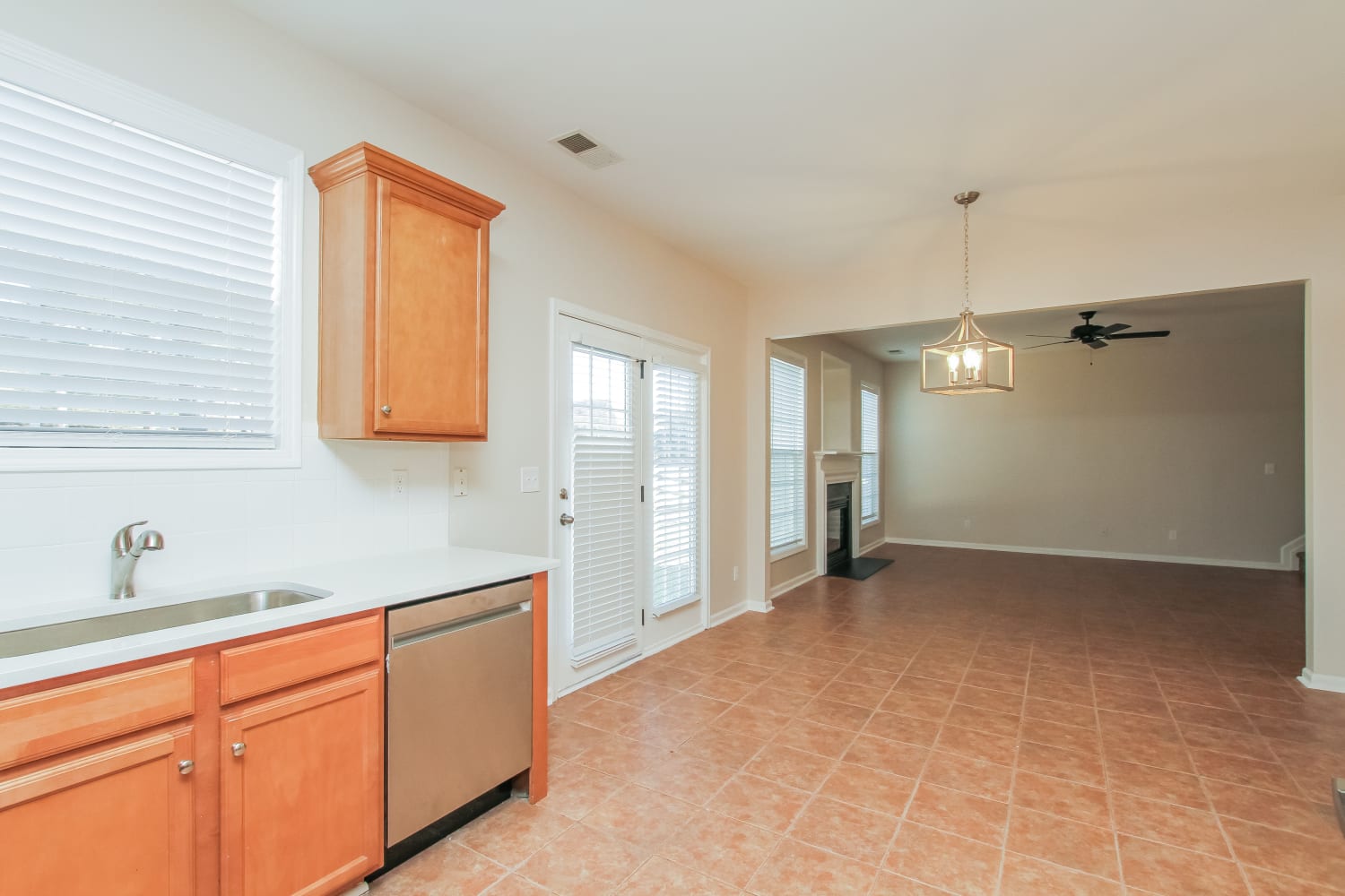 107 Vance Crescent Dr photo 3