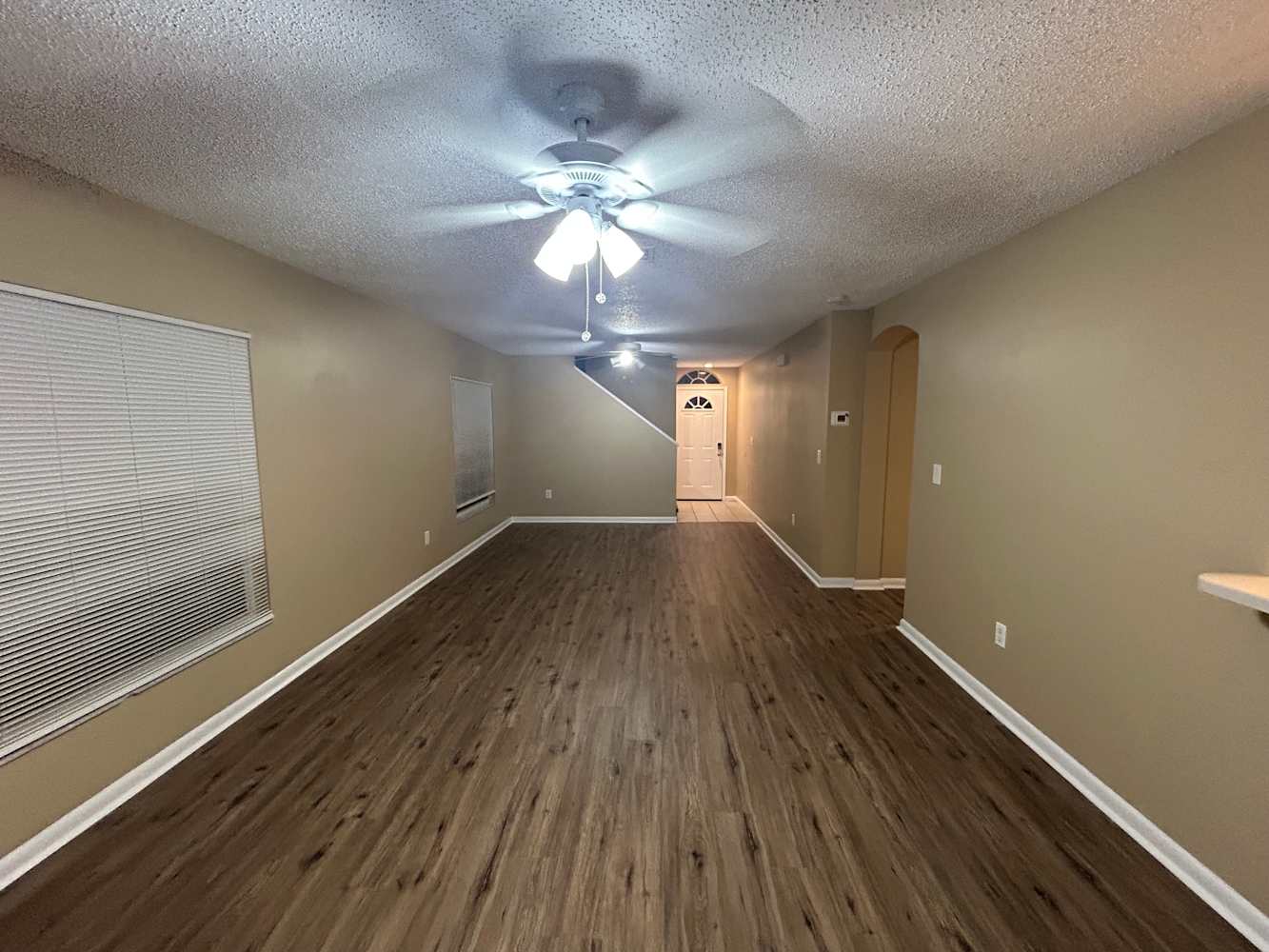 1609 Prowmore Dr photo 2