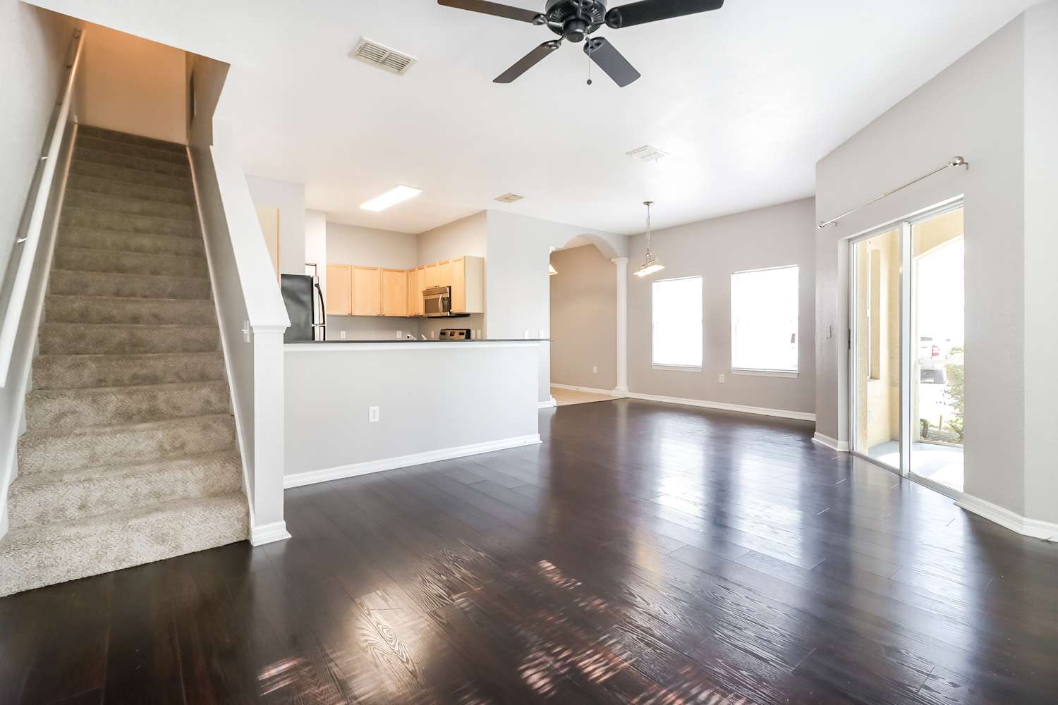 18002 Majestic Kings Pl photo 4