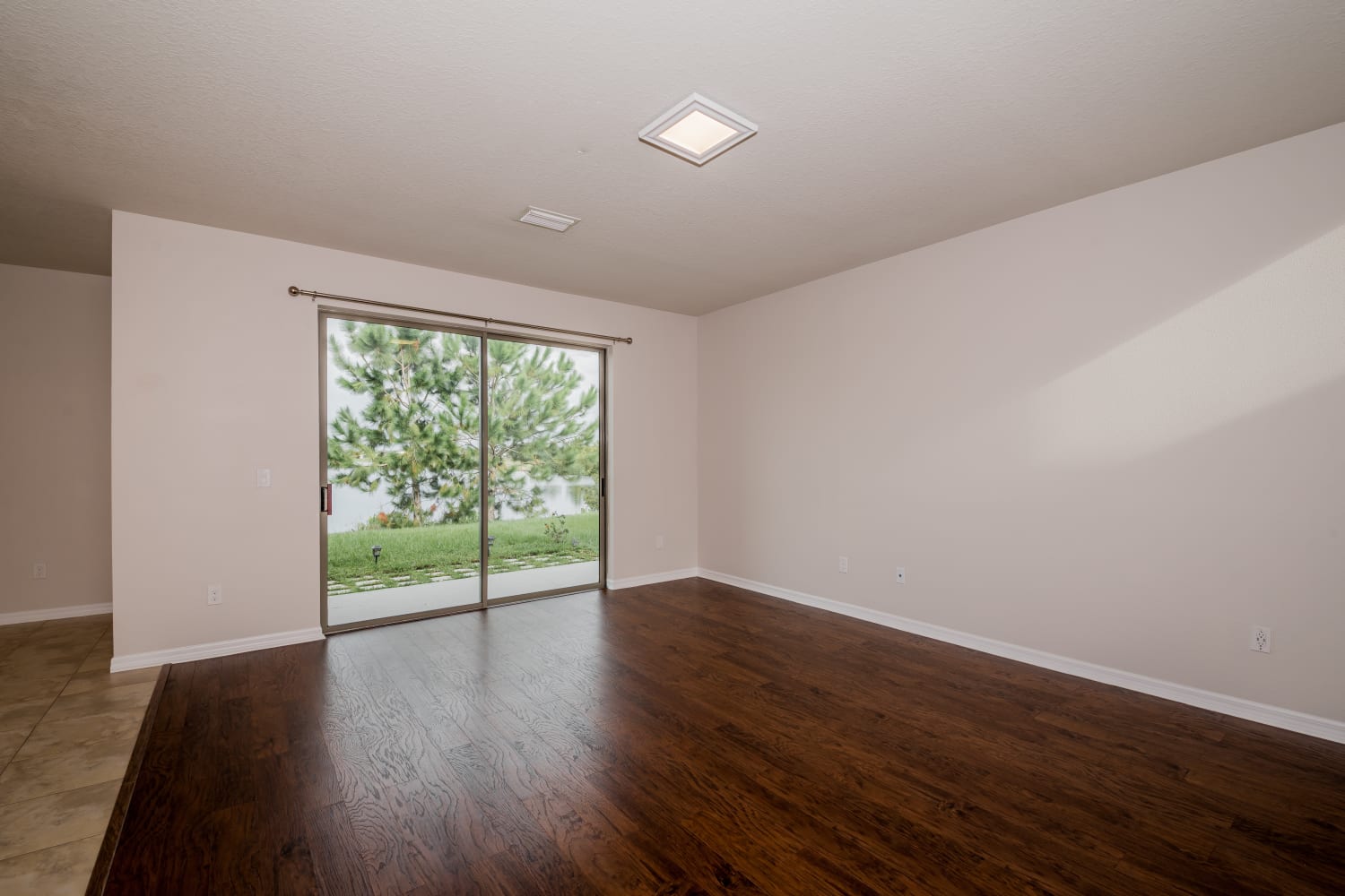 6119 Magnolia Park Blvd photo 3