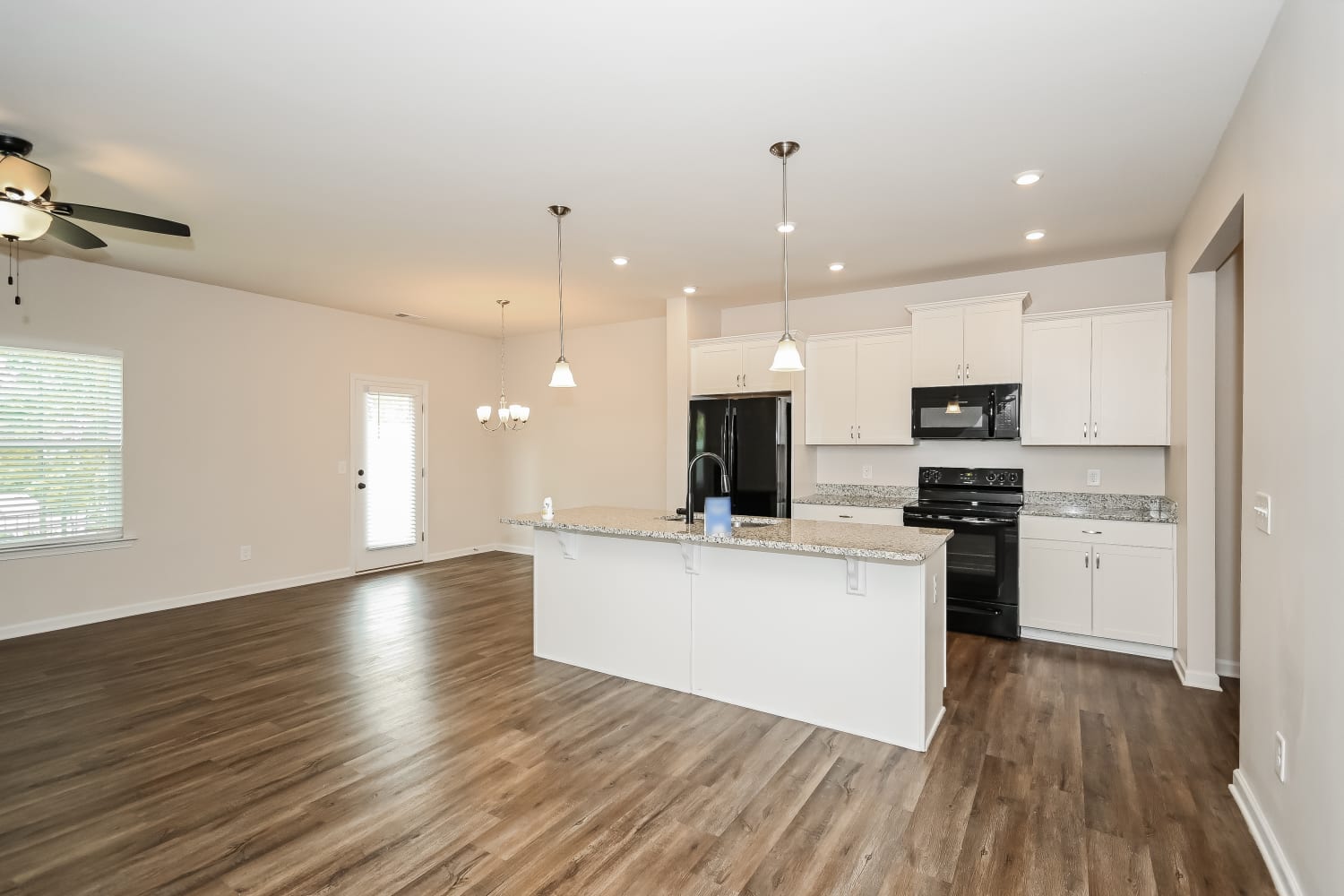 128 Inman Dr photo 5
