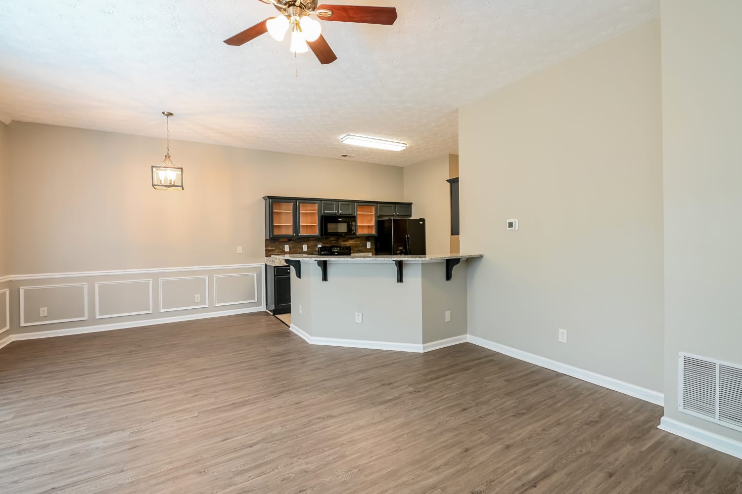 215 Green Bridge Ct photo 4