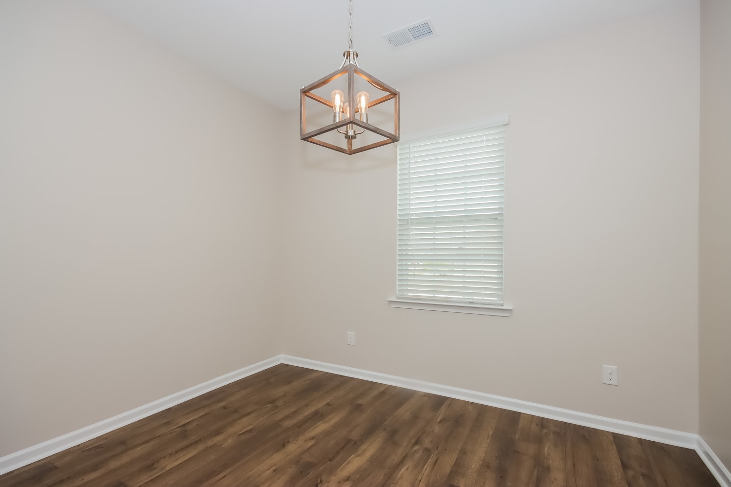 213 Atwater Landing Dr photo 5