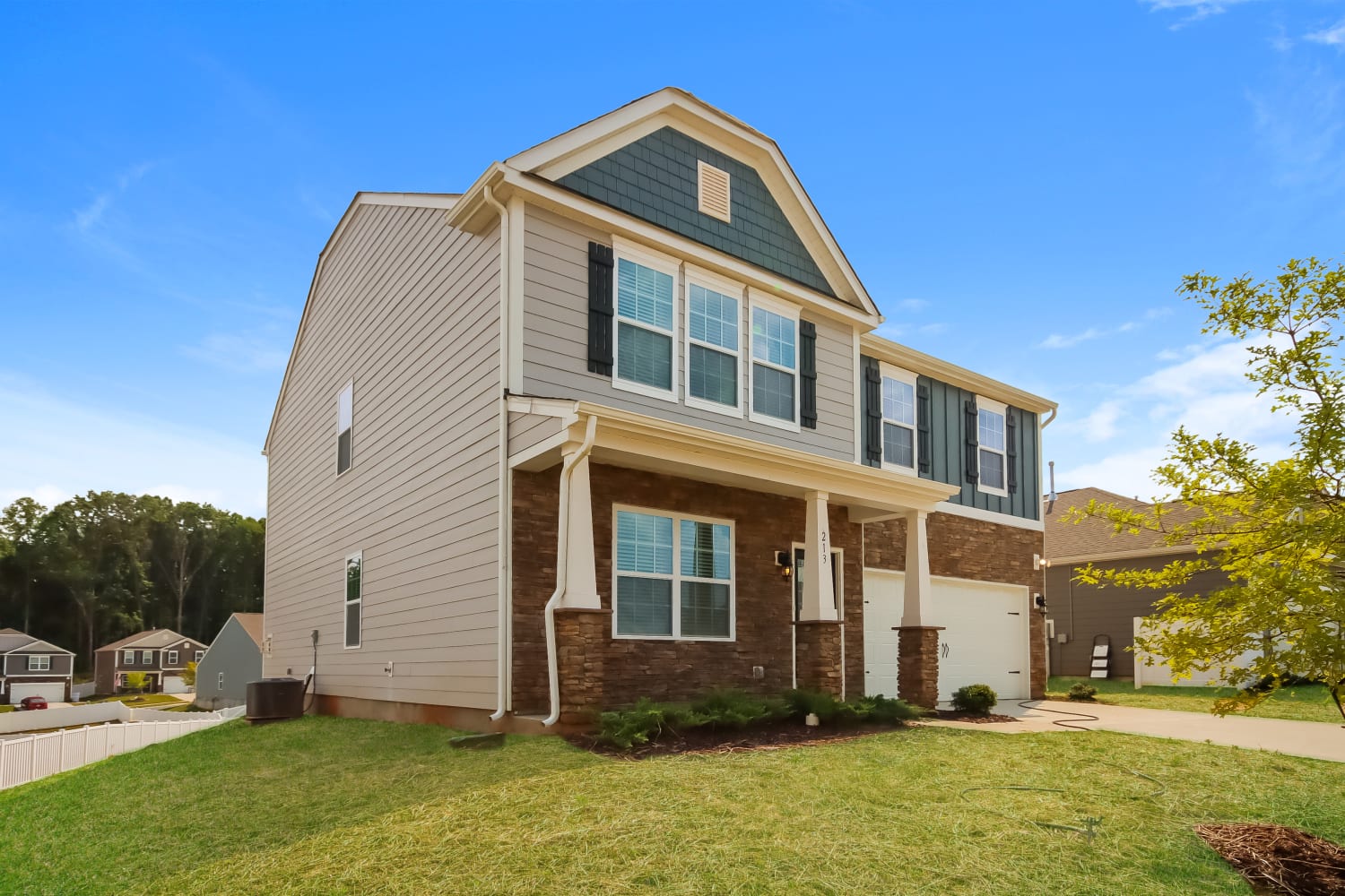 213 Atwater Landing Dr photo 2