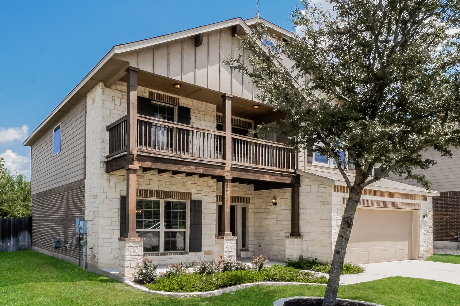 1099 Pelican Pl photo 4