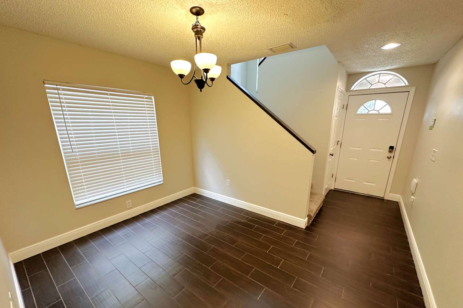 1608 Prowmore Dr photo 4