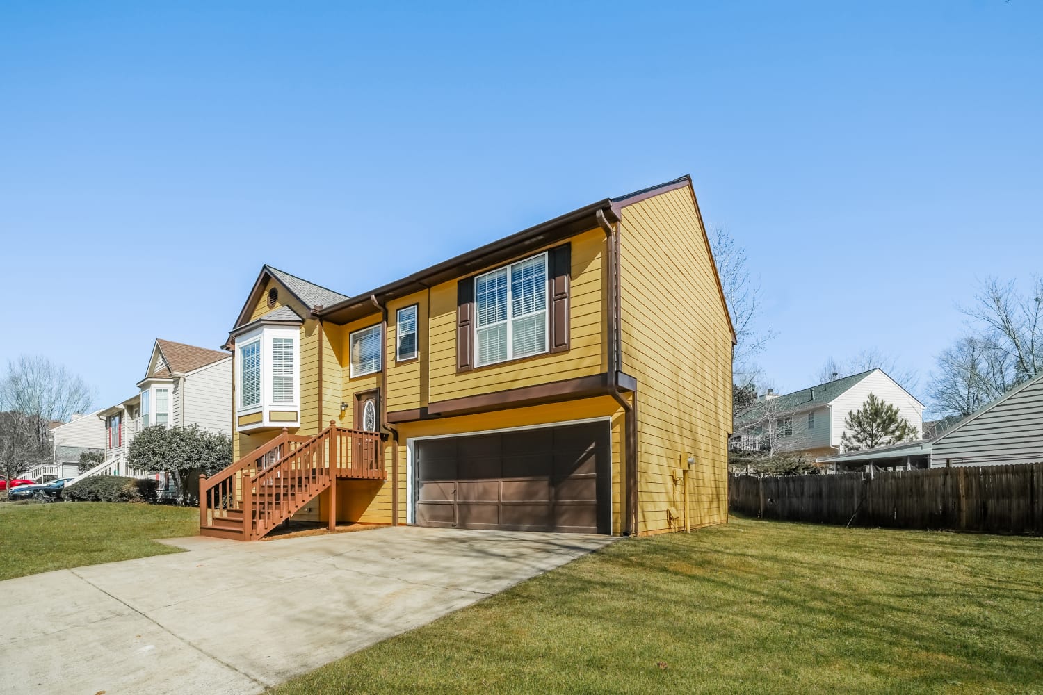 4350 Yellow Rose Dr photo 2