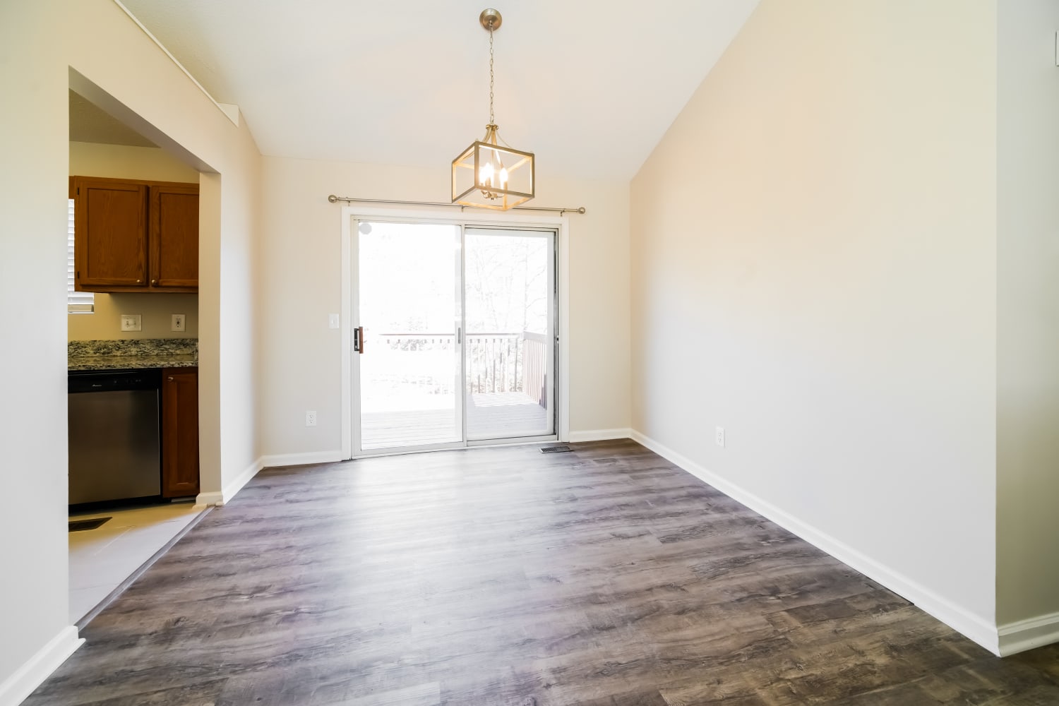 4350 Yellow Rose Dr photo 5