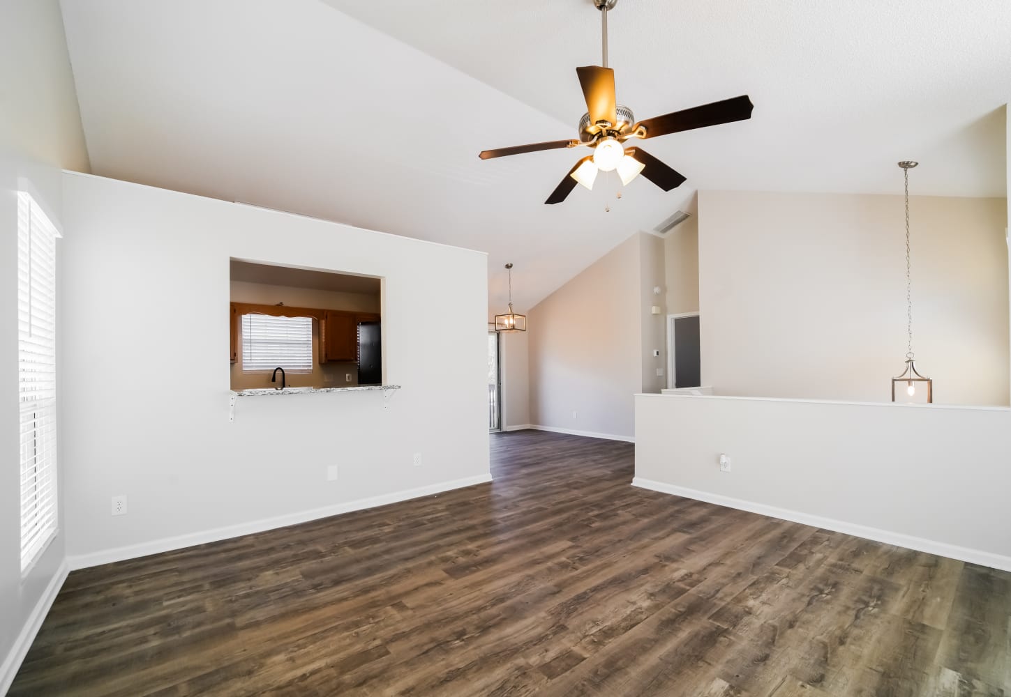 4350 Yellow Rose Dr photo 3
