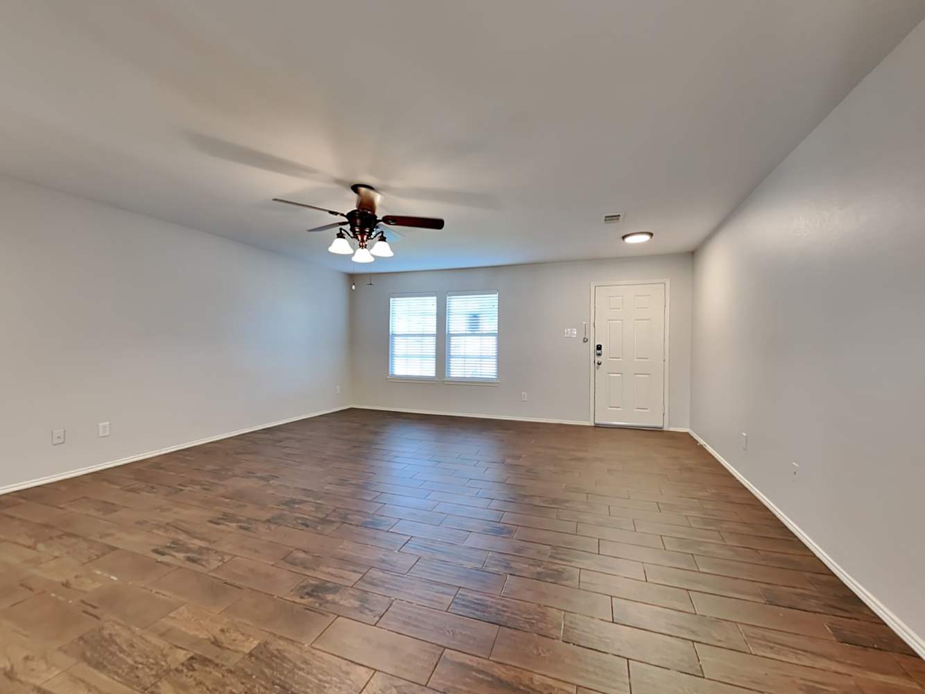 802 Windflower Dr photo 4