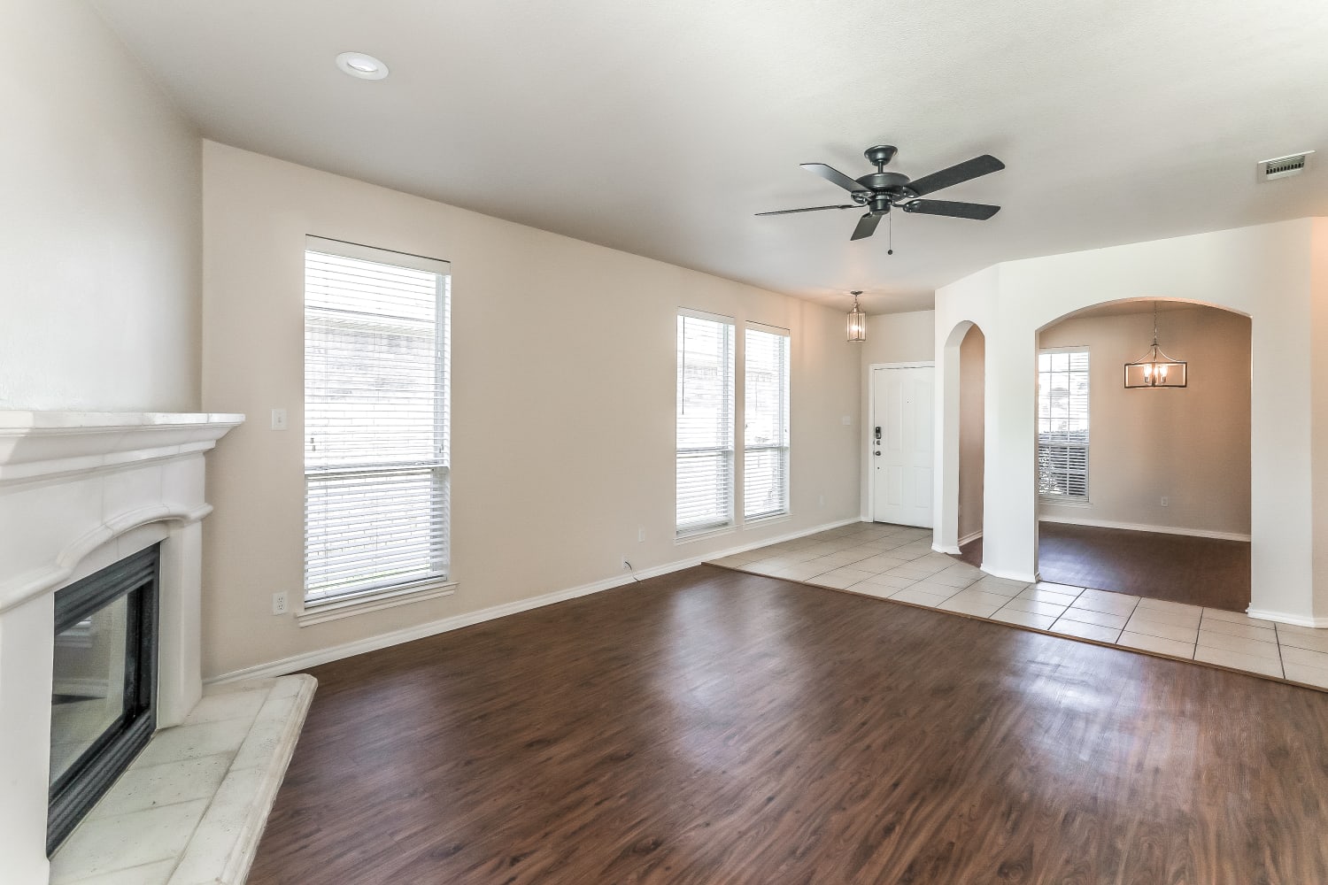 3832 Brandywine Ln photo 2