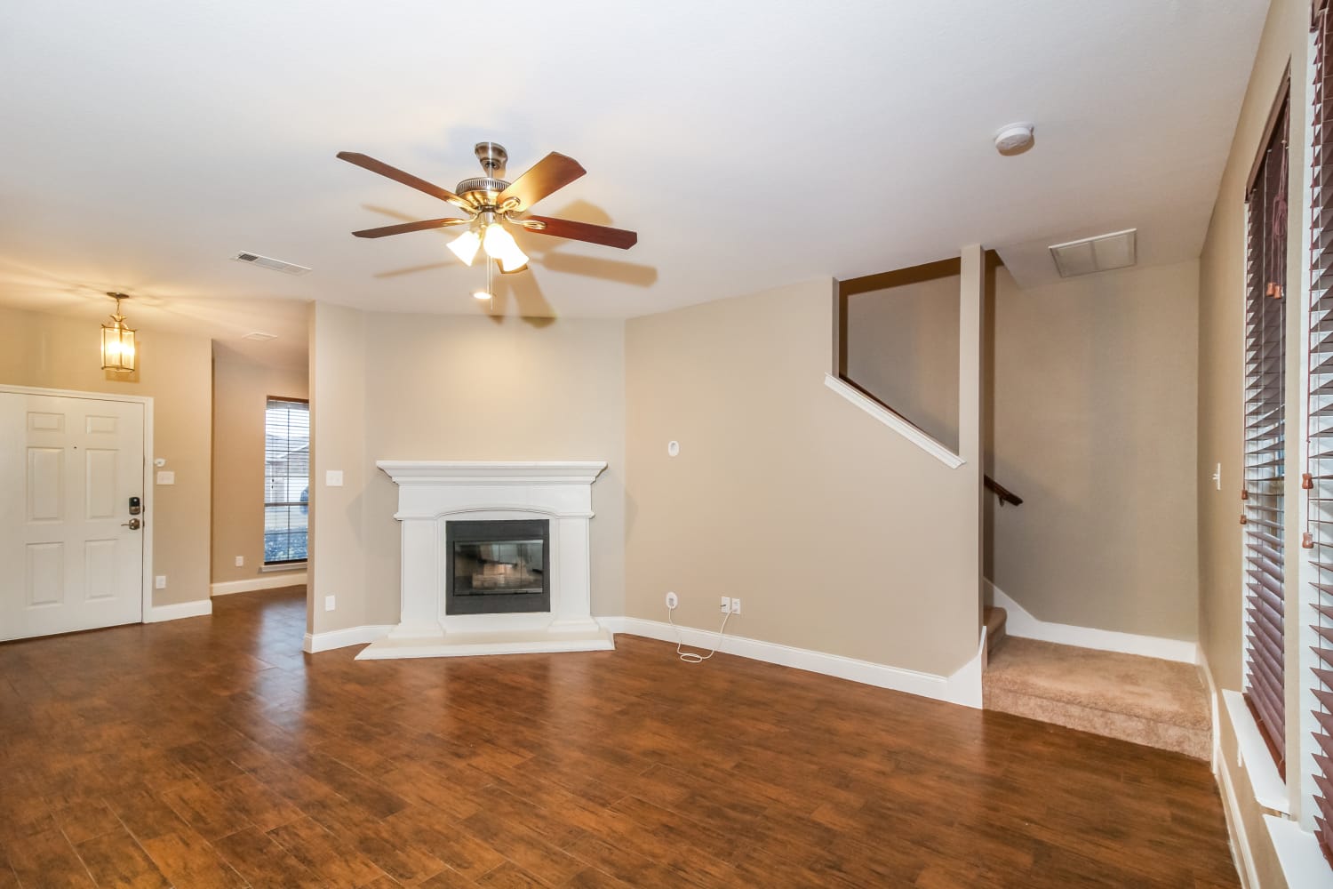 6231 Farrah Dr photo 4