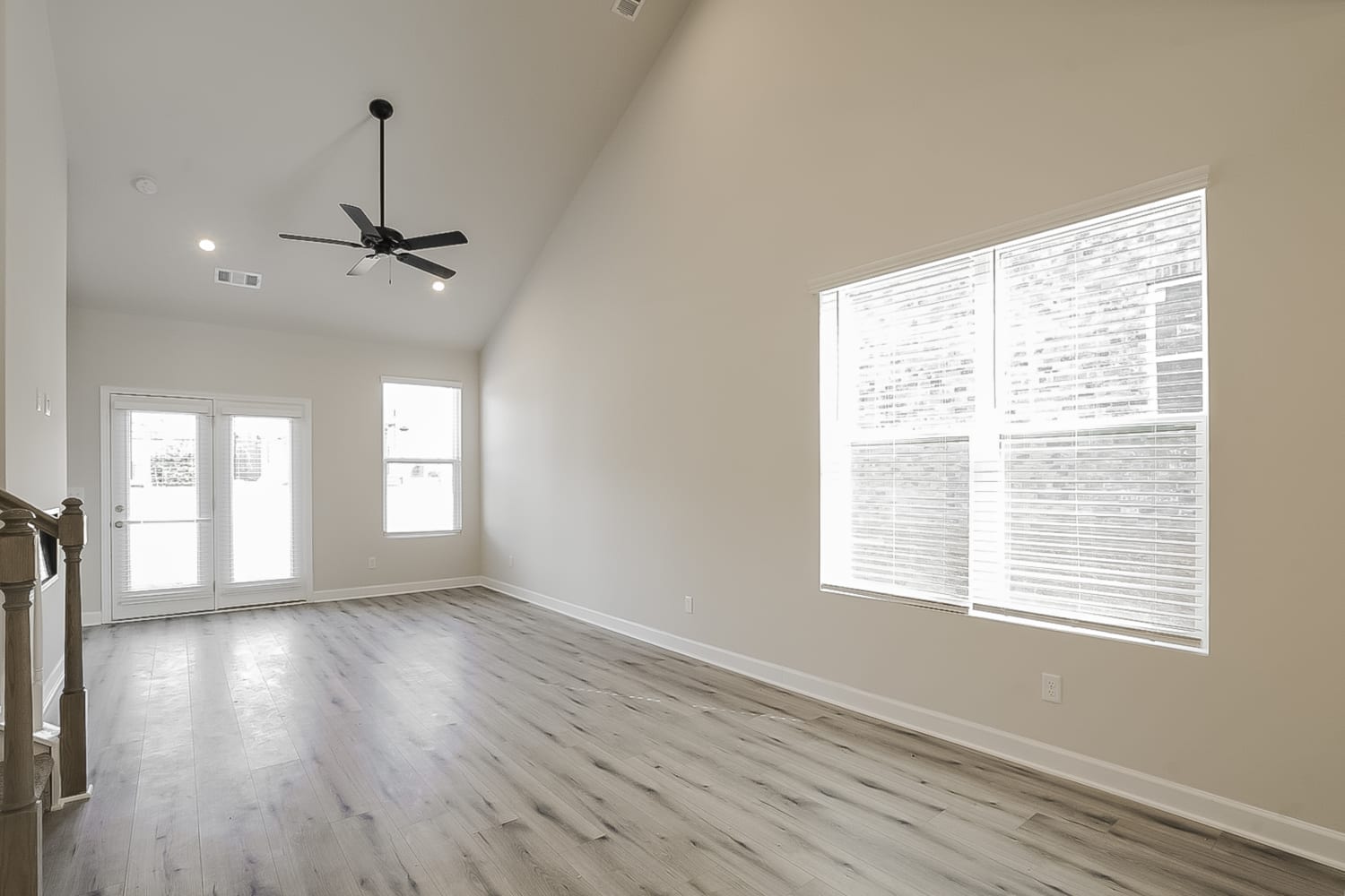 548 Becks Pl photo 3