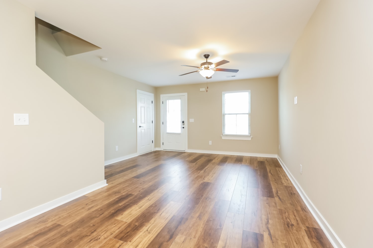 200 Emmett Dr photo 2