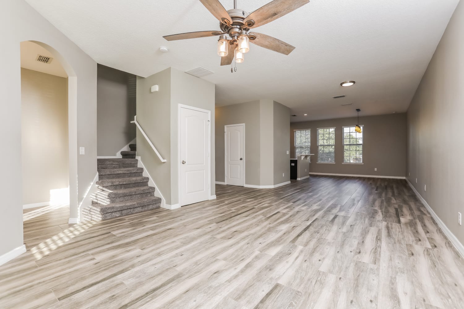 4298 Regal Town Ln photo 3