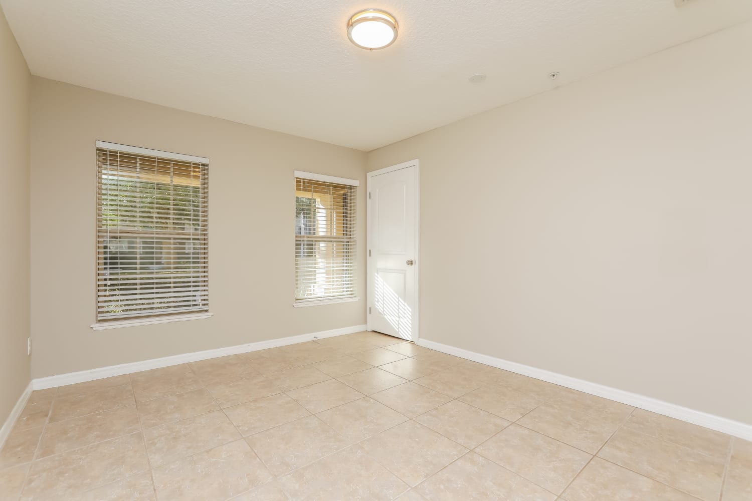 4298 Regal Town Ln photo 4