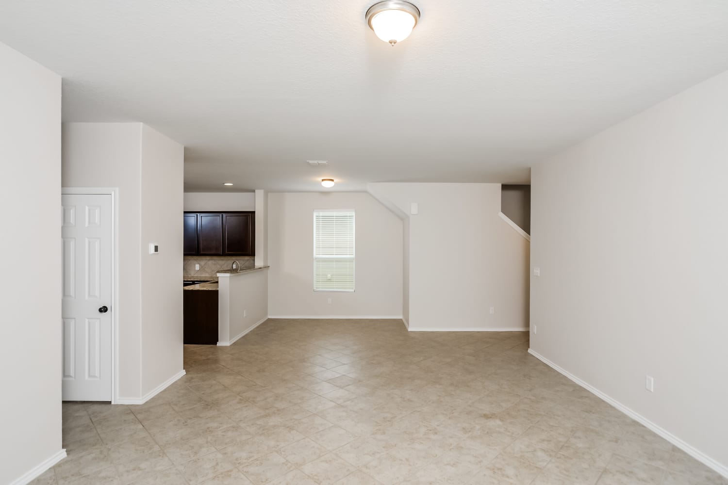 467 Walnut Crst photo 3