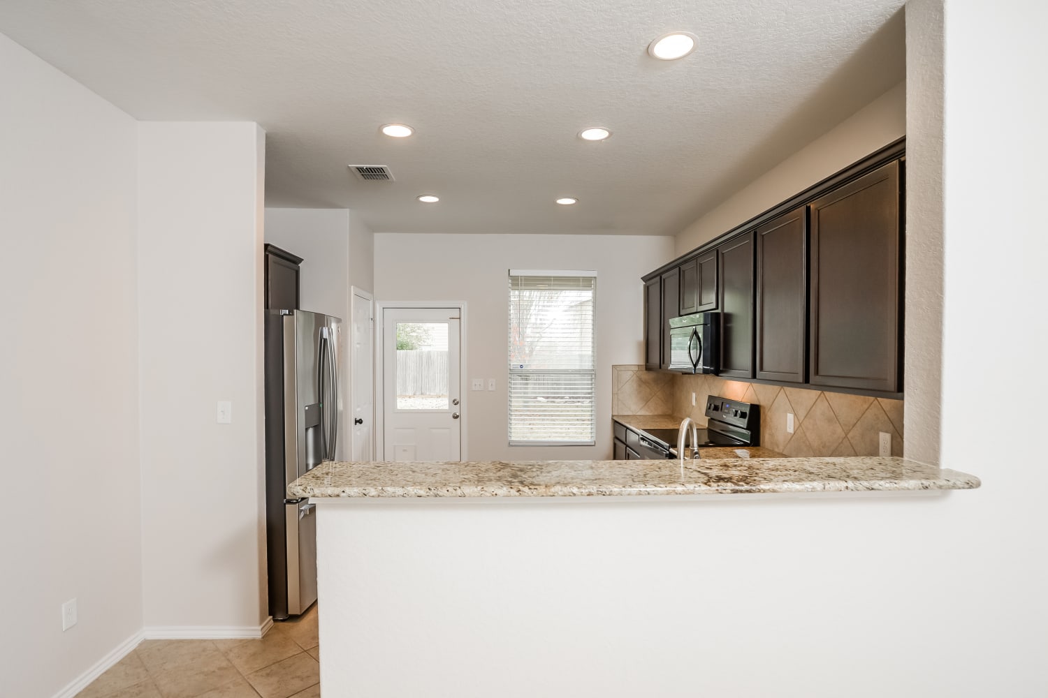 467 Walnut Crst photo 5