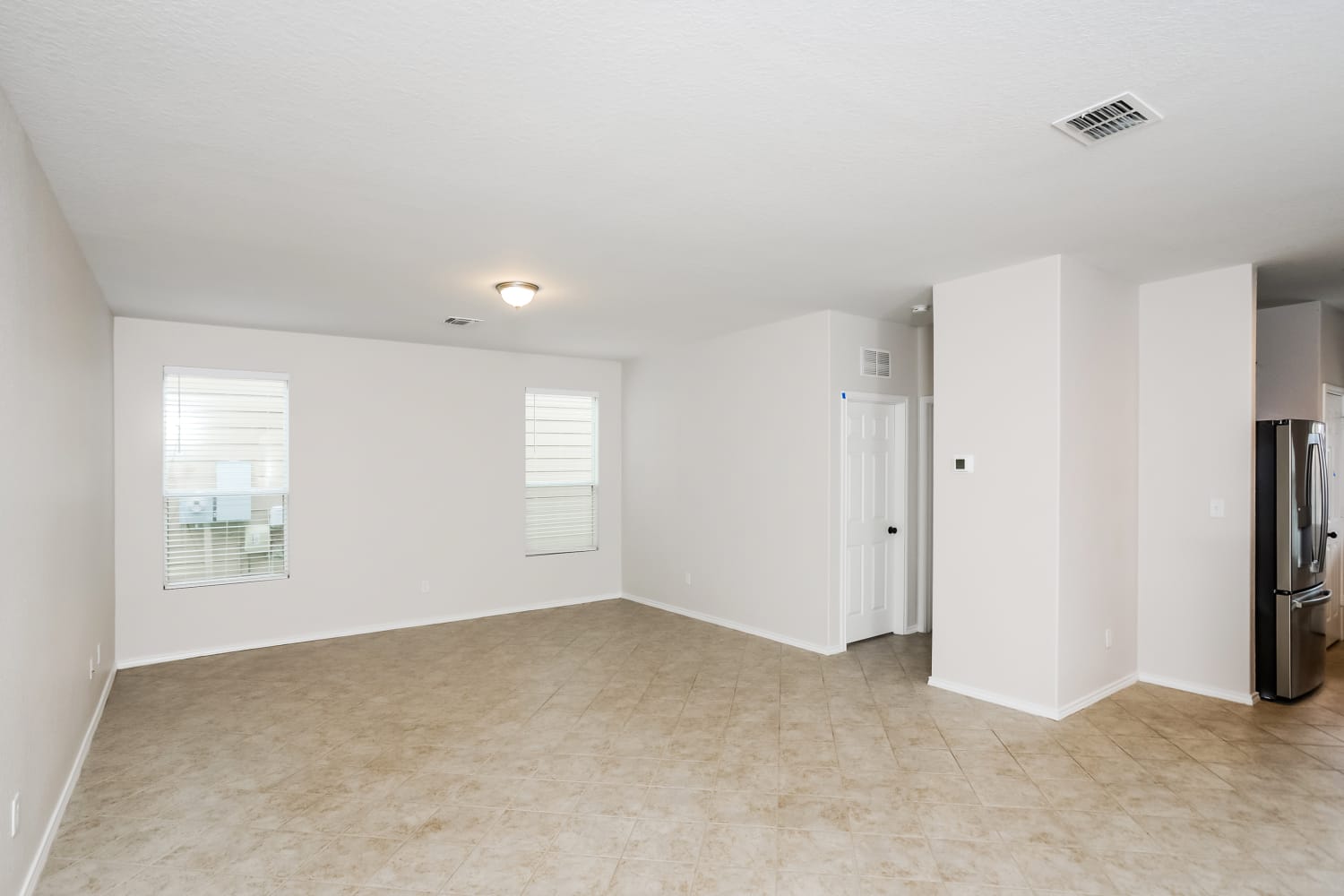 467 Walnut Crst photo 2