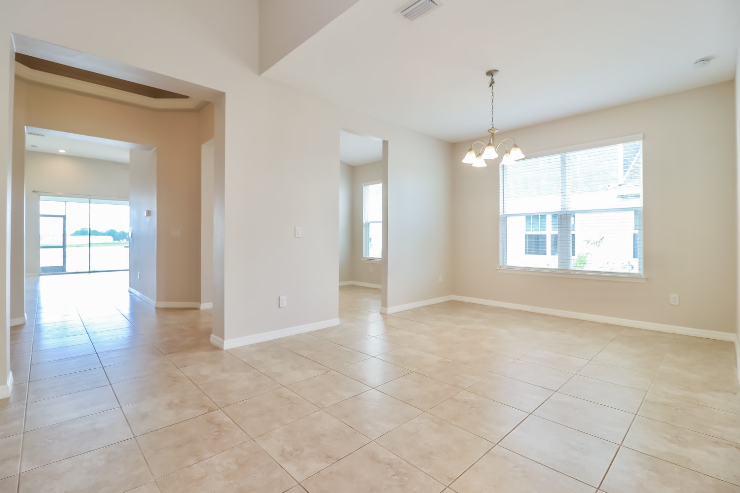 34196 Astoria Cir photo 4