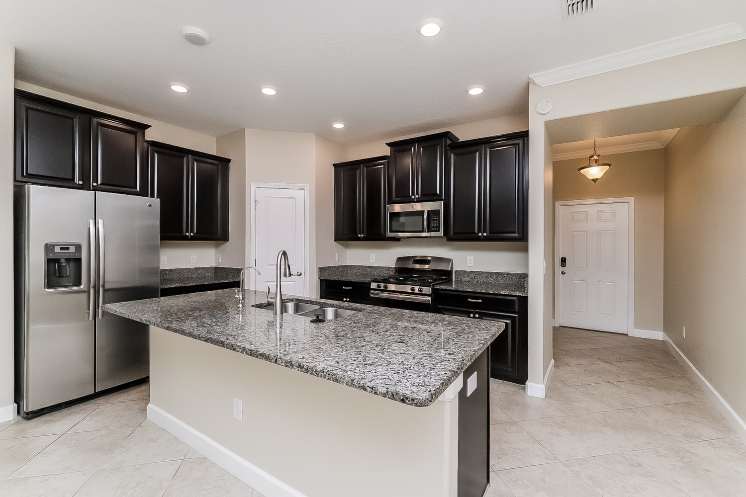 2546 Bartolo Dr photo 4