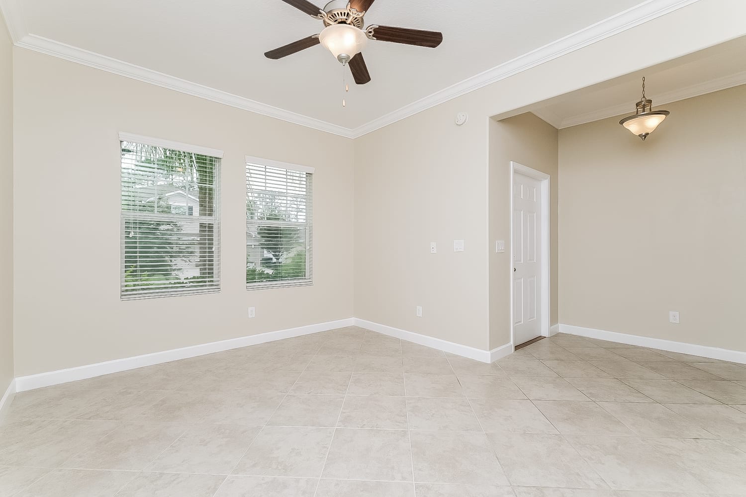 2546 Bartolo Dr photo 2