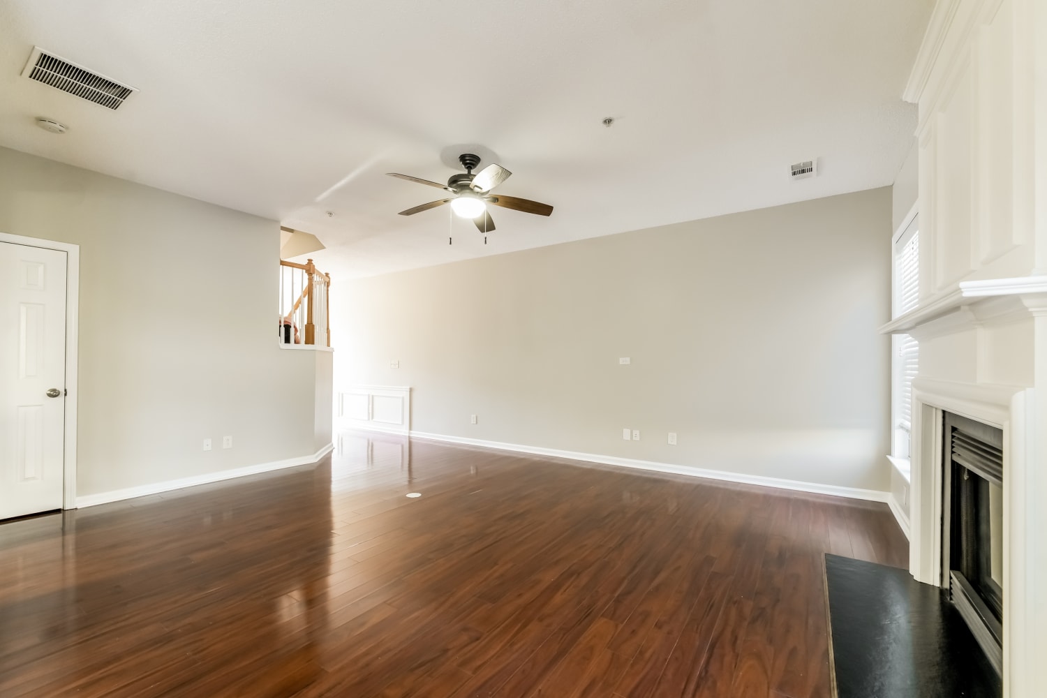 233 Regent Sq photo 3