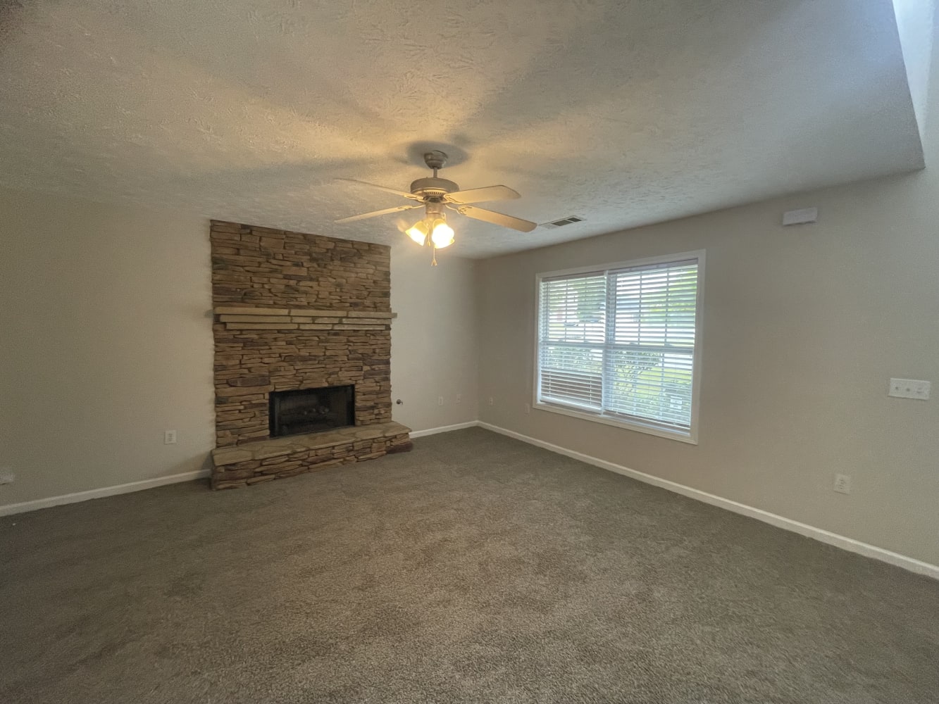 200 Remington Place Dr photo 3