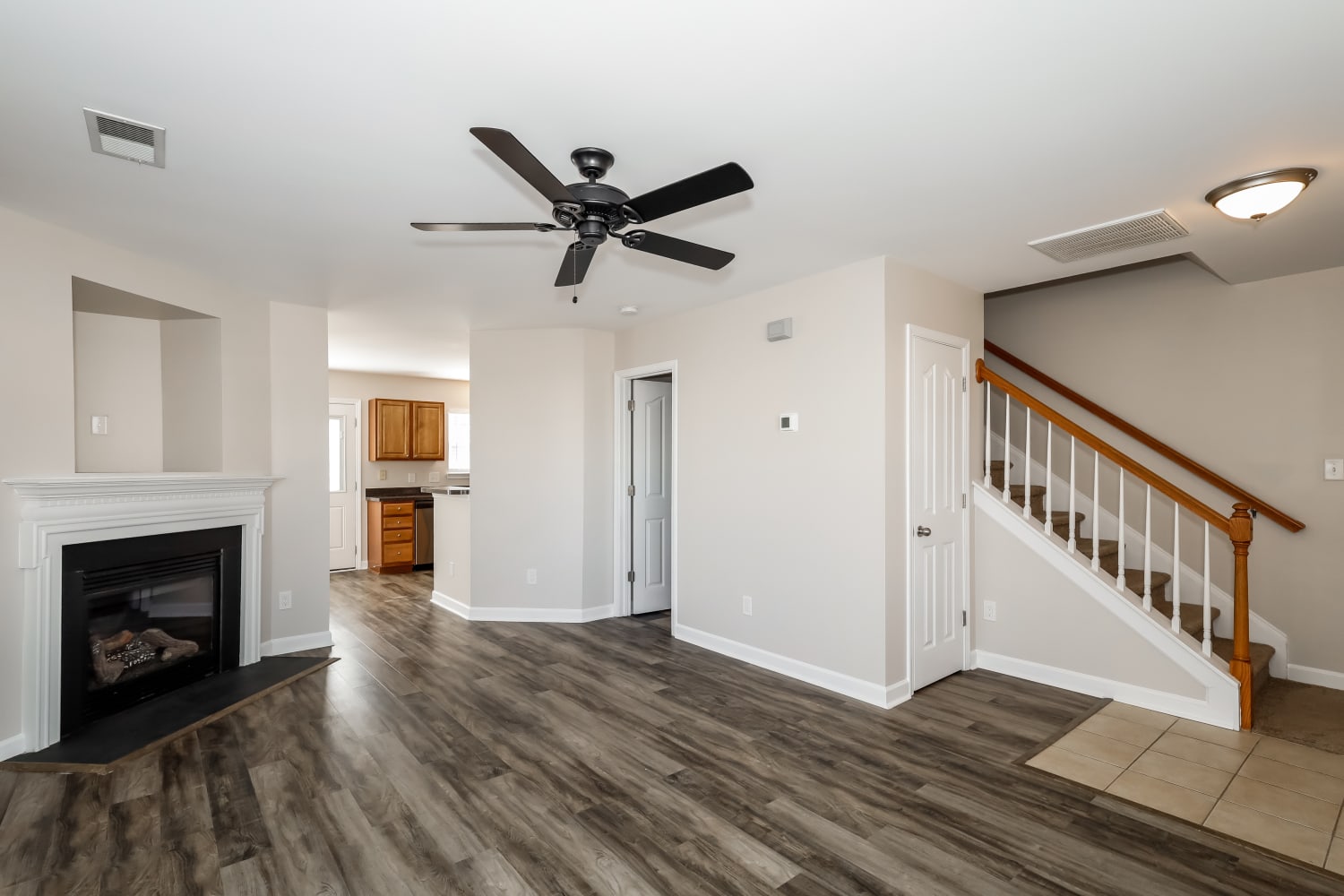 104 Glencroft Dr photo 3