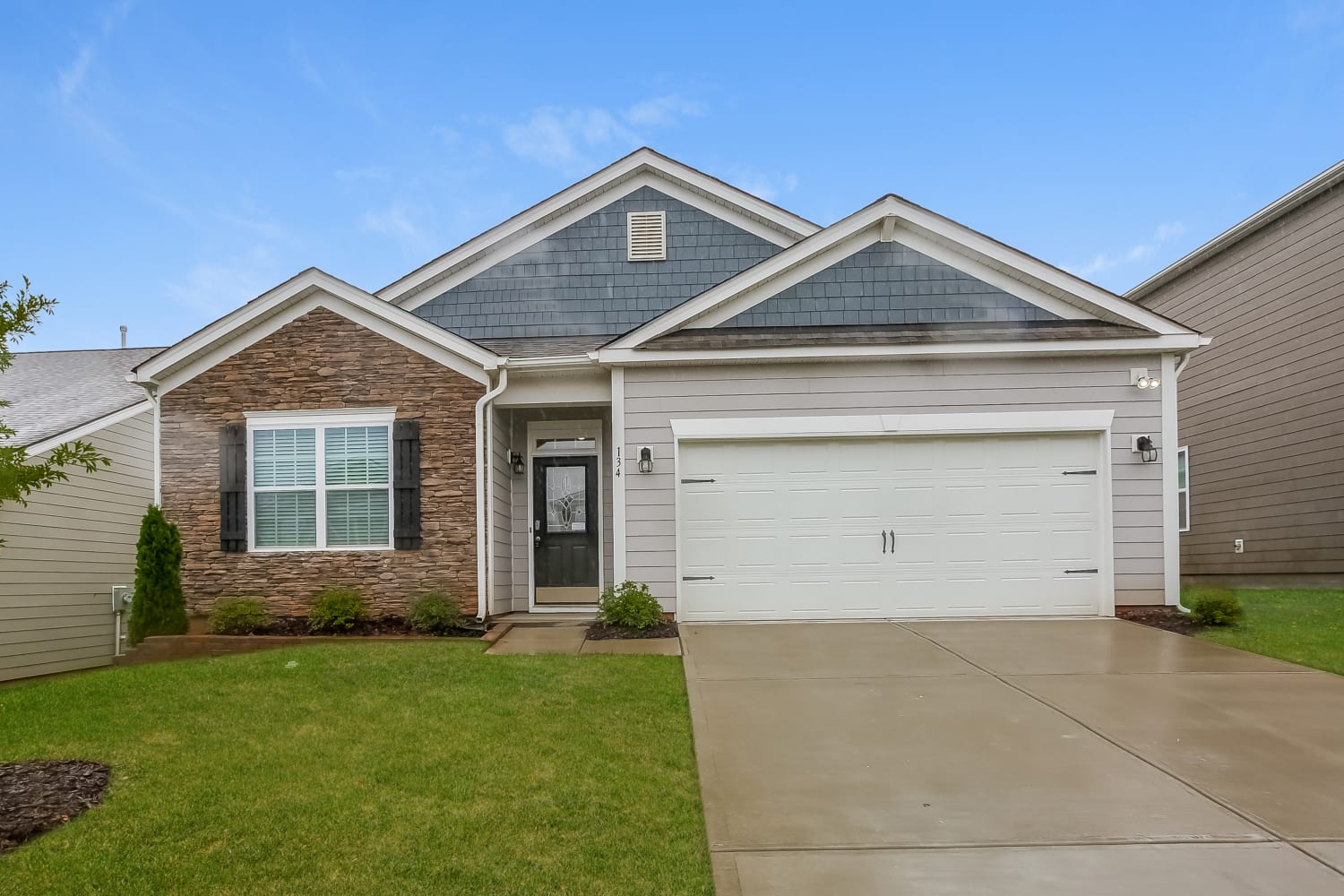 134 Gray Willow St photo 4