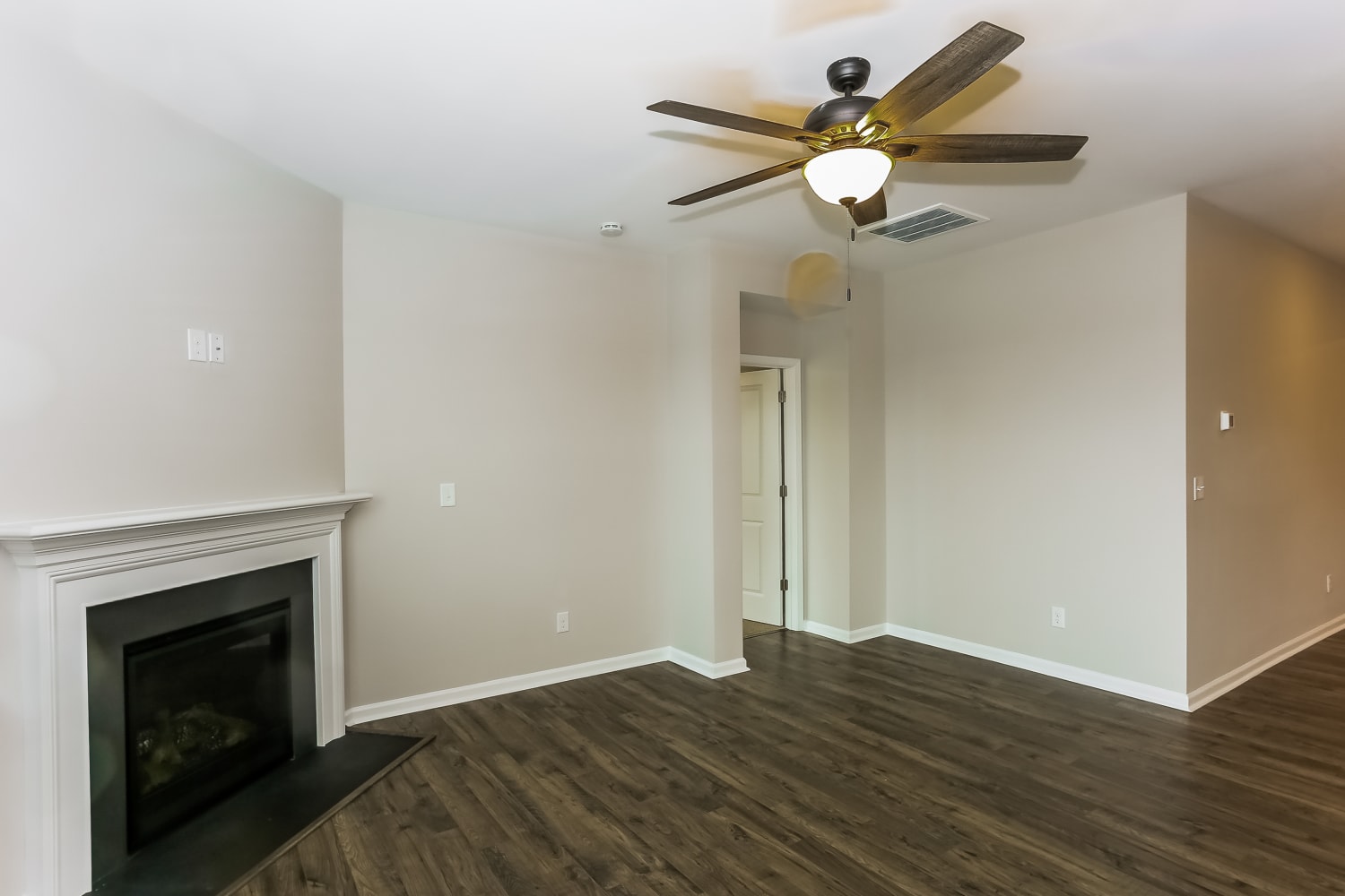 134 Gray Willow St photo 5