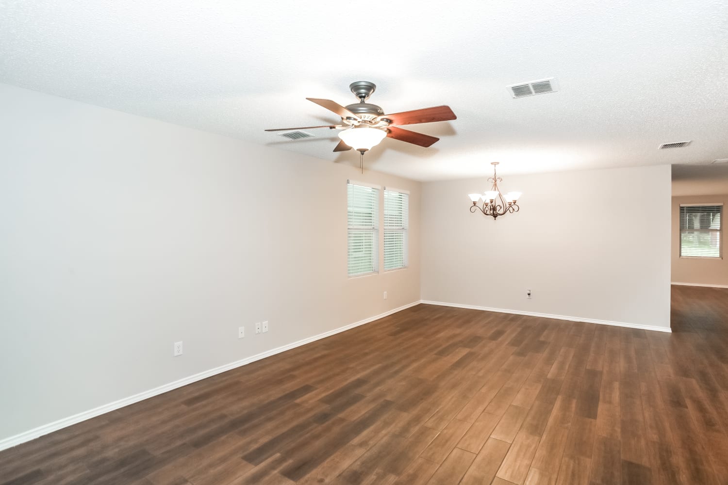 1829 Lariat Dr photo 5