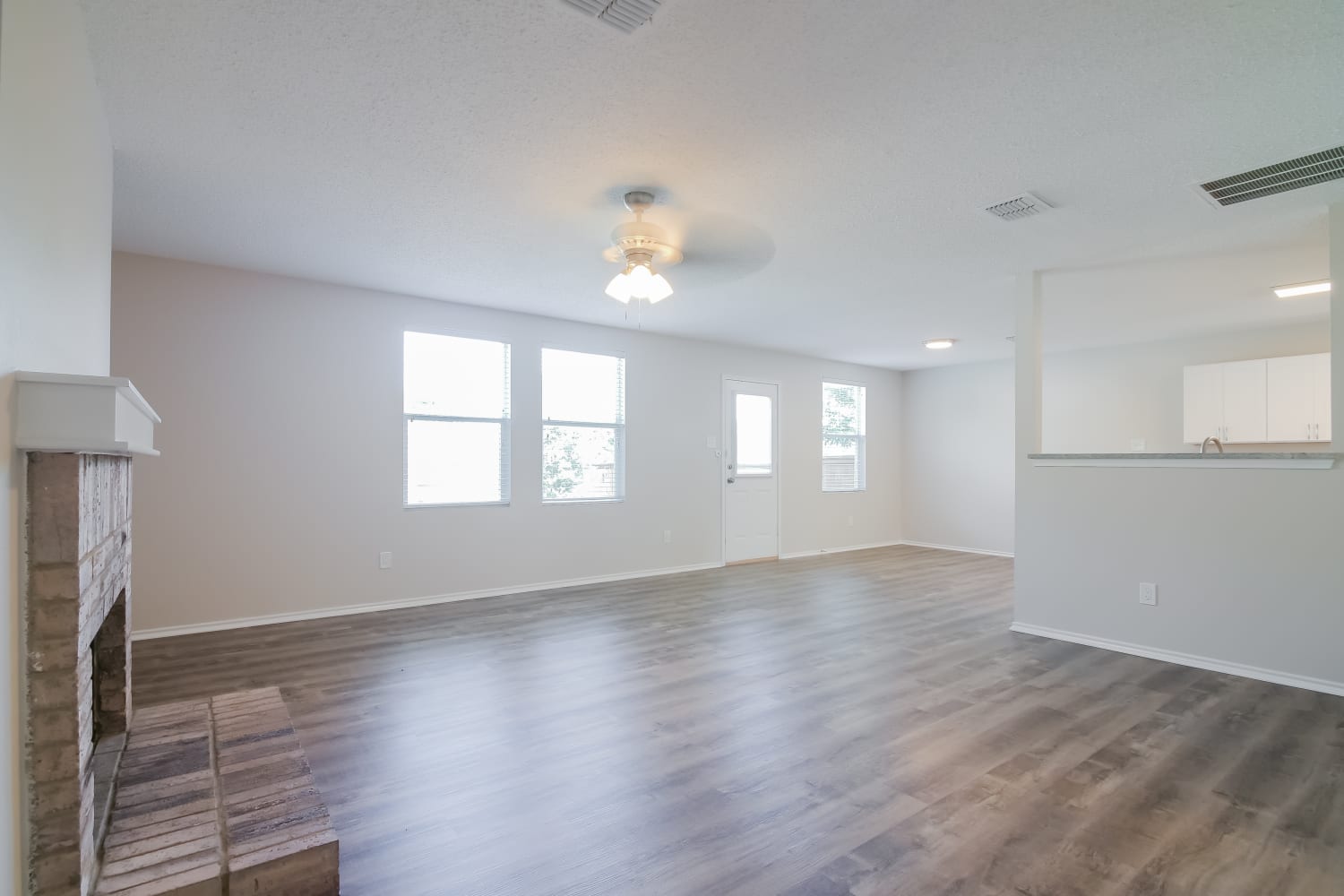 1228 Scarlet Sage Pkwy photo 4