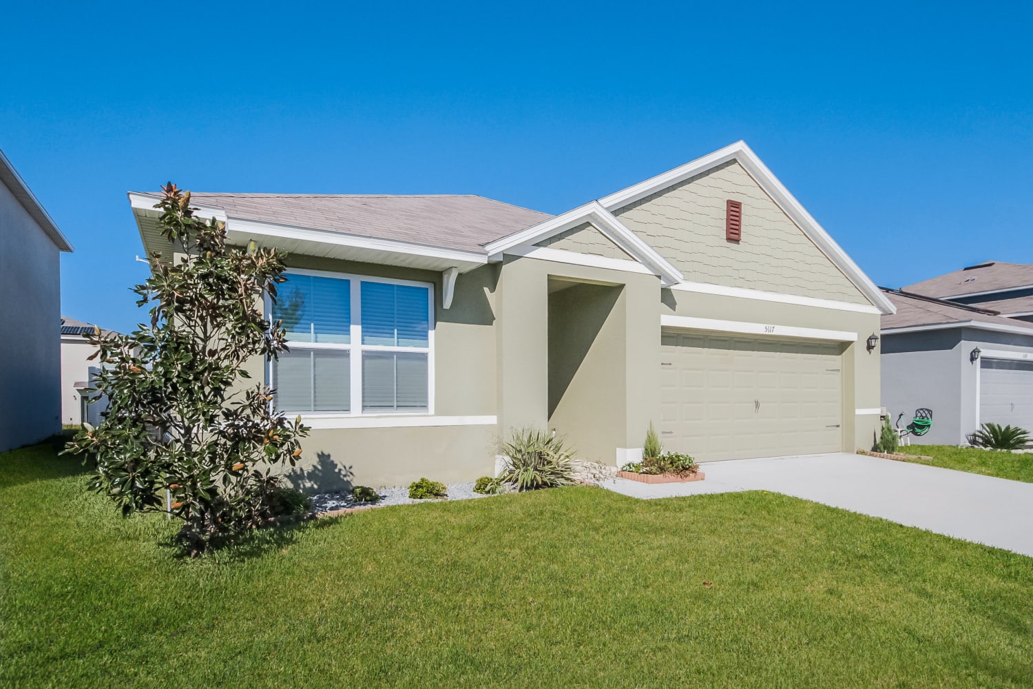 5117 Fiddlewood Way photo 2