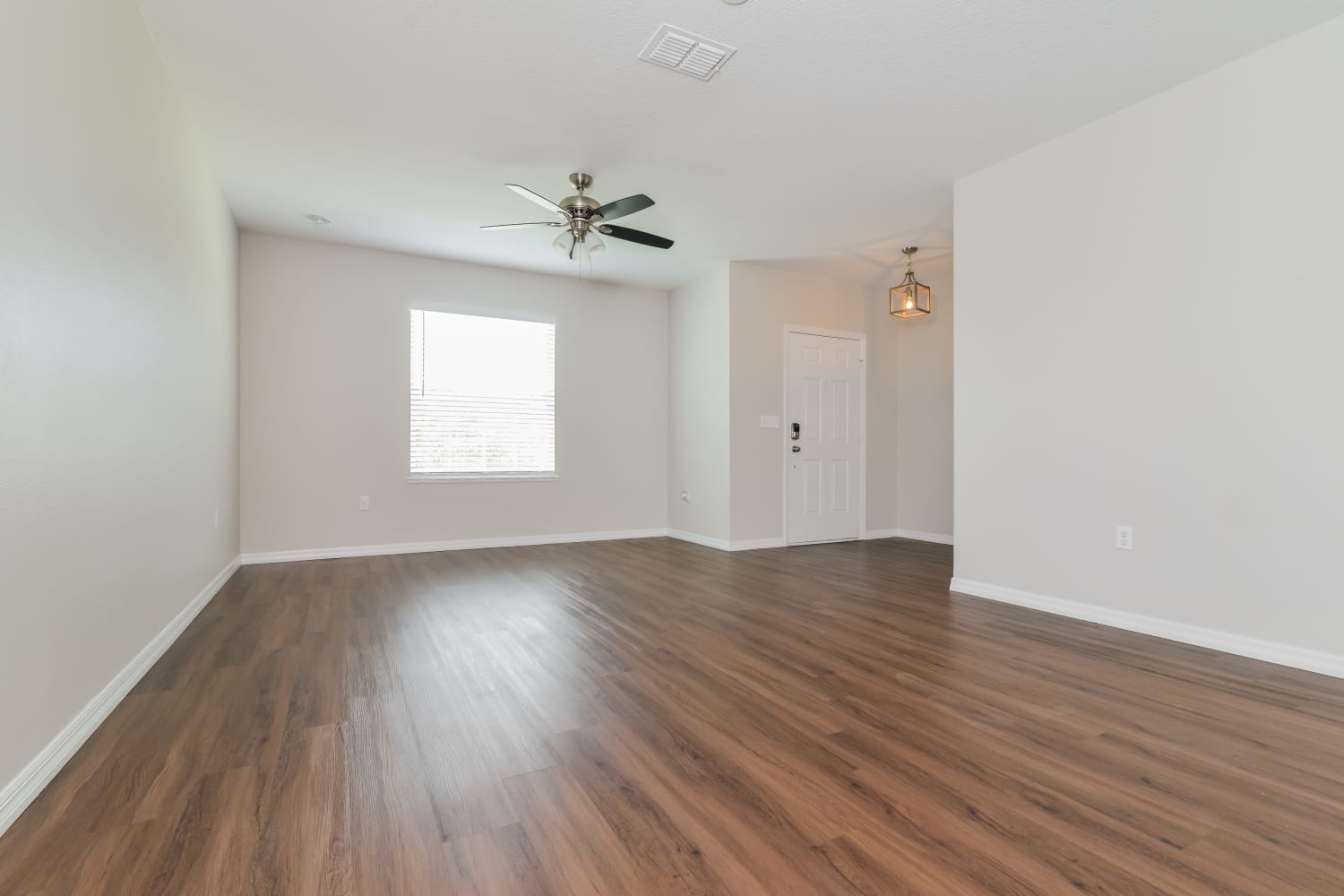 5630 Silver Thistle Ln photo 4