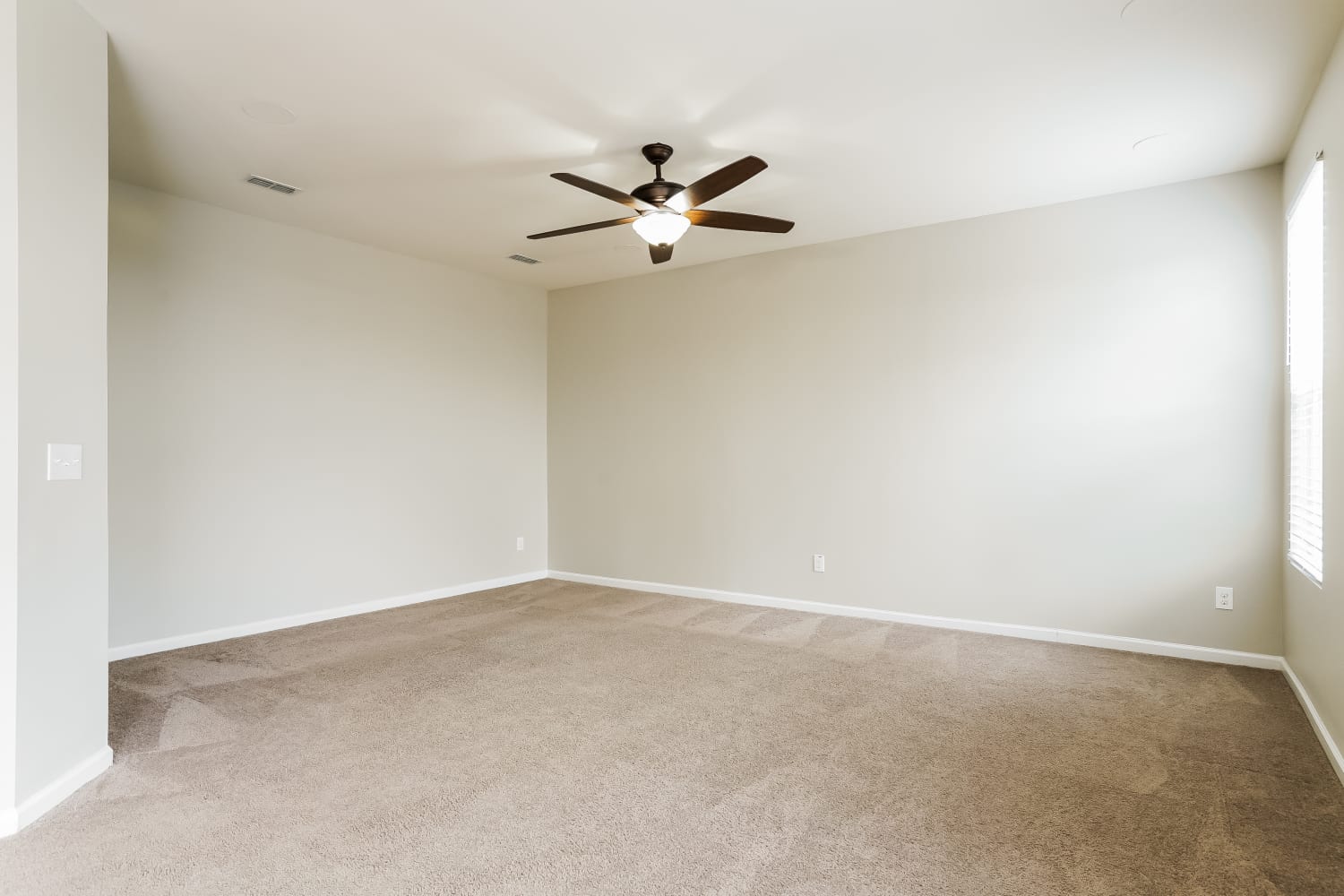 3432 Sutters Mill Ln photo 3