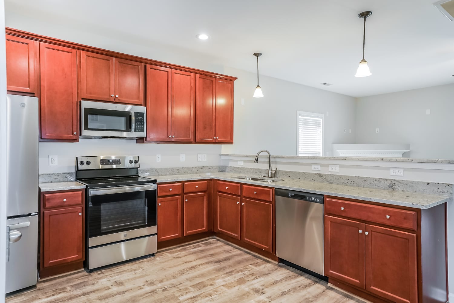 1309 Hosmer Court photo 5