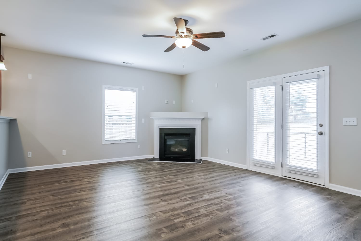 1309 Hosmer Court photo 2