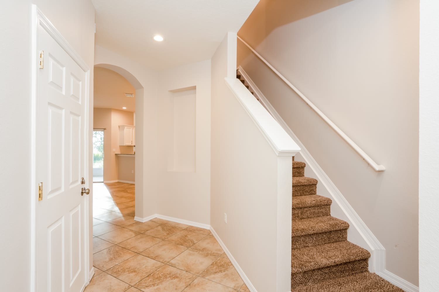 1366 Grantham Dr photo 3