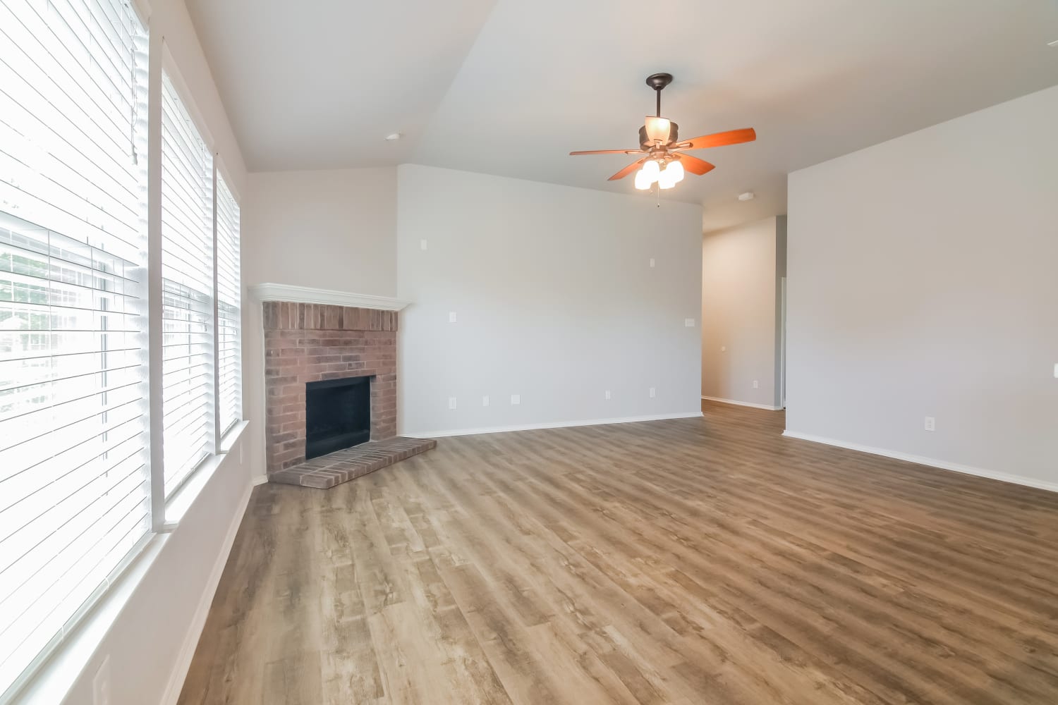 205 Stampede St photo 2