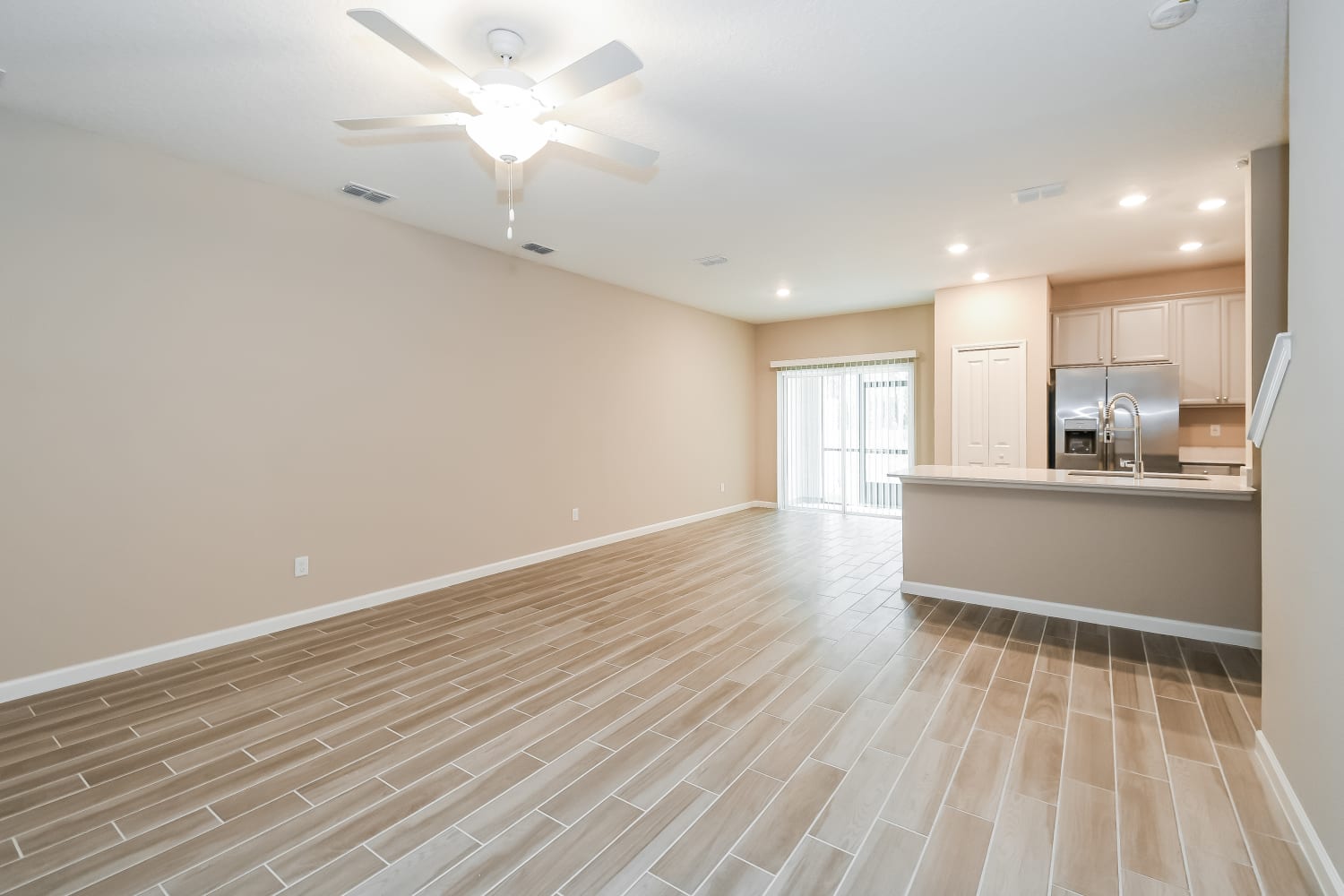613 Cherry Ridge Dr photo 5