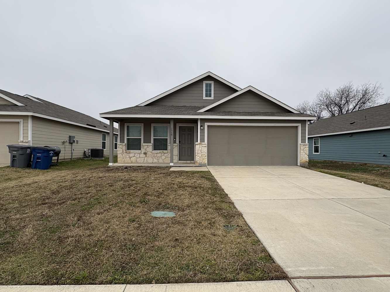1339 Mosely Cir Dallas, TX 75253 photo 2