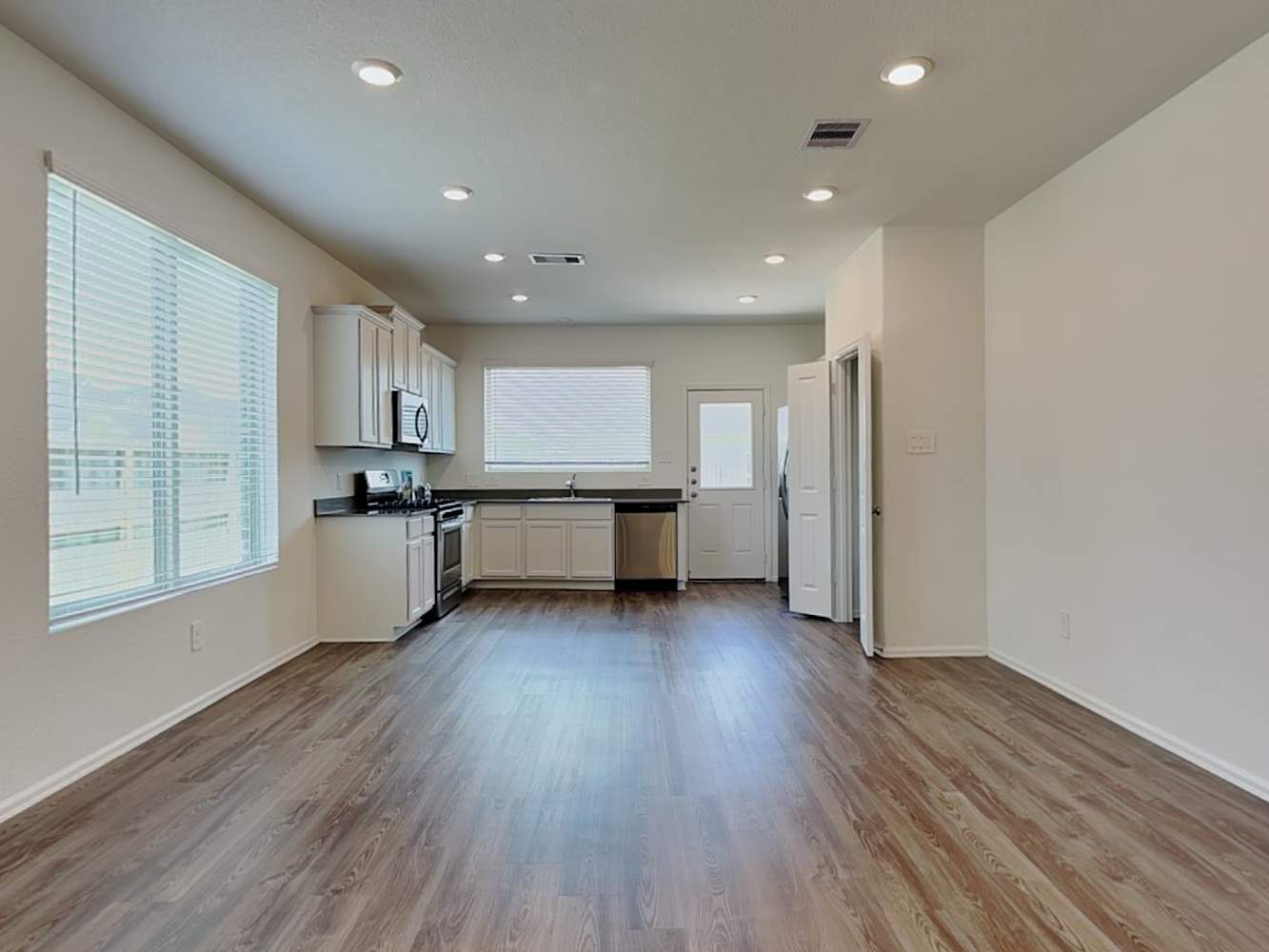 24146 Laurel Farms Dr photo 5