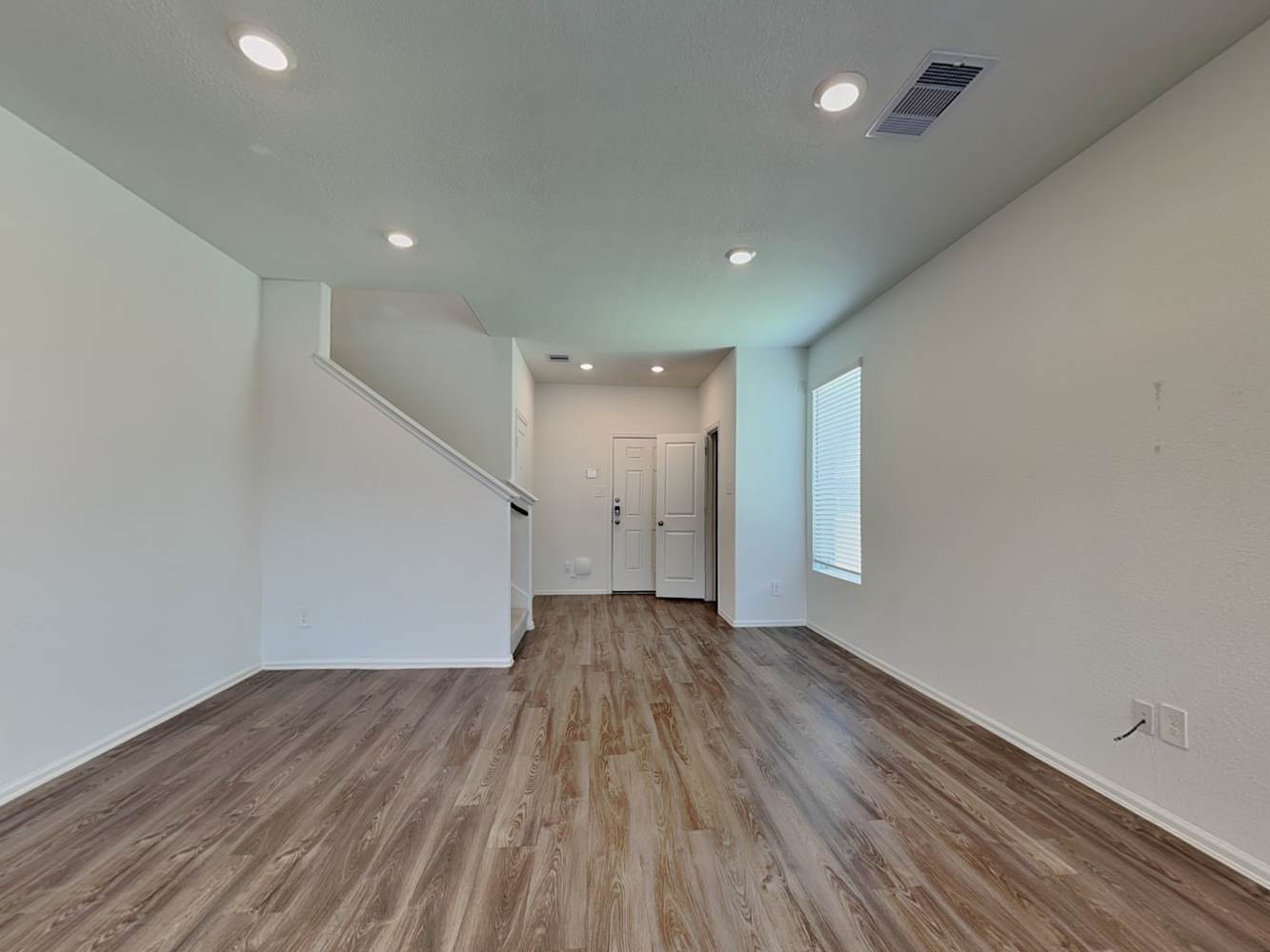 24146 Laurel Farms Dr photo 4