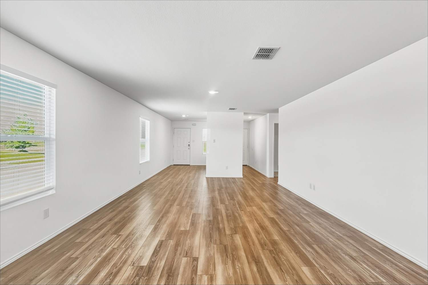 5406 Longshadow Dr photo 3